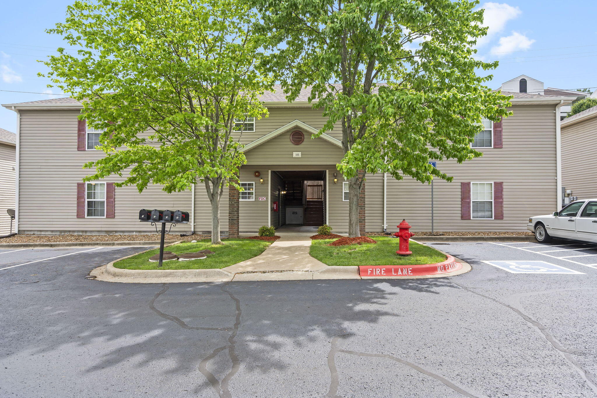 105 Garden Circle Property Photo 2