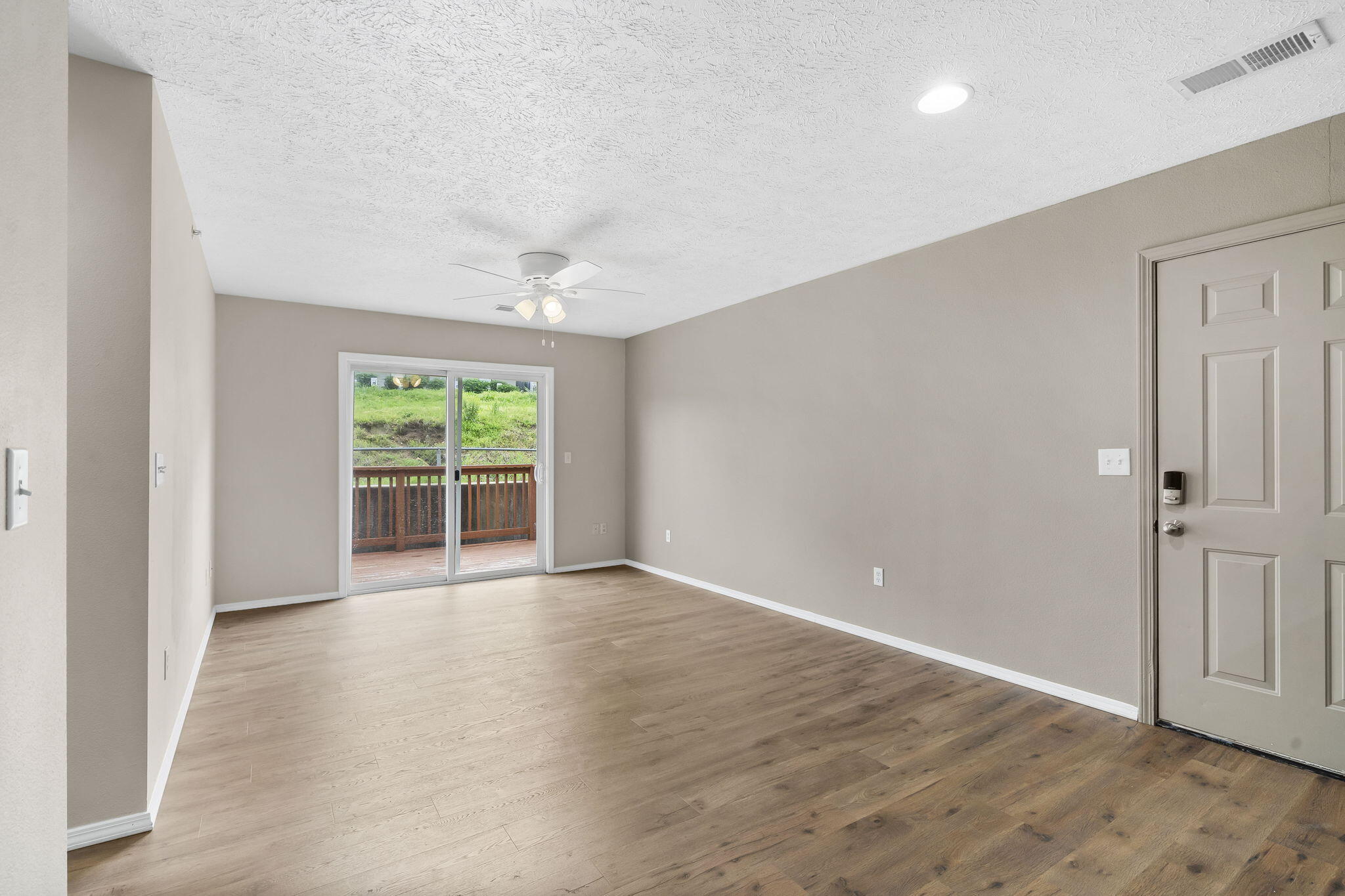 105 Garden Circle Property Photo 5