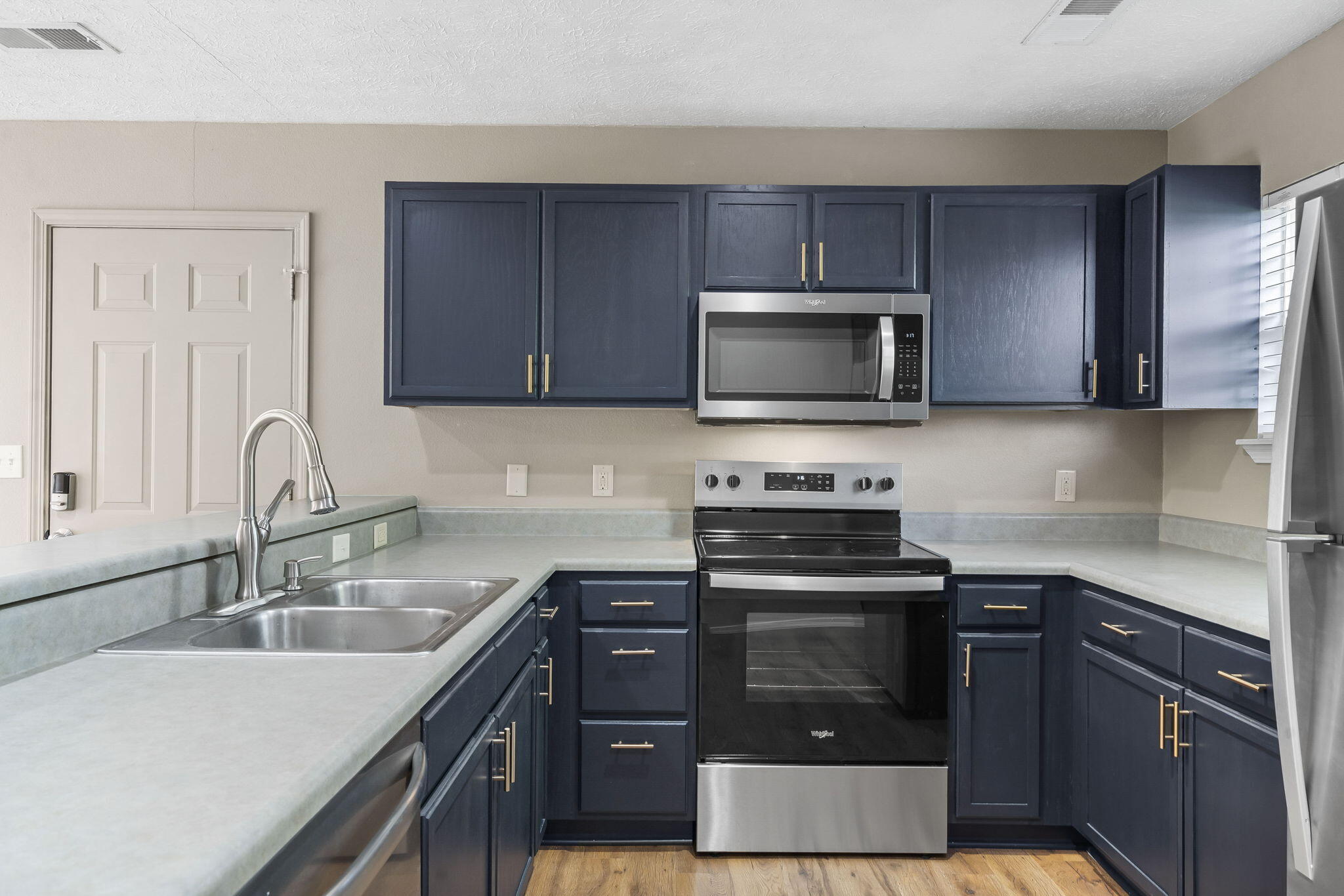 105 Garden Circle Property Photo 8