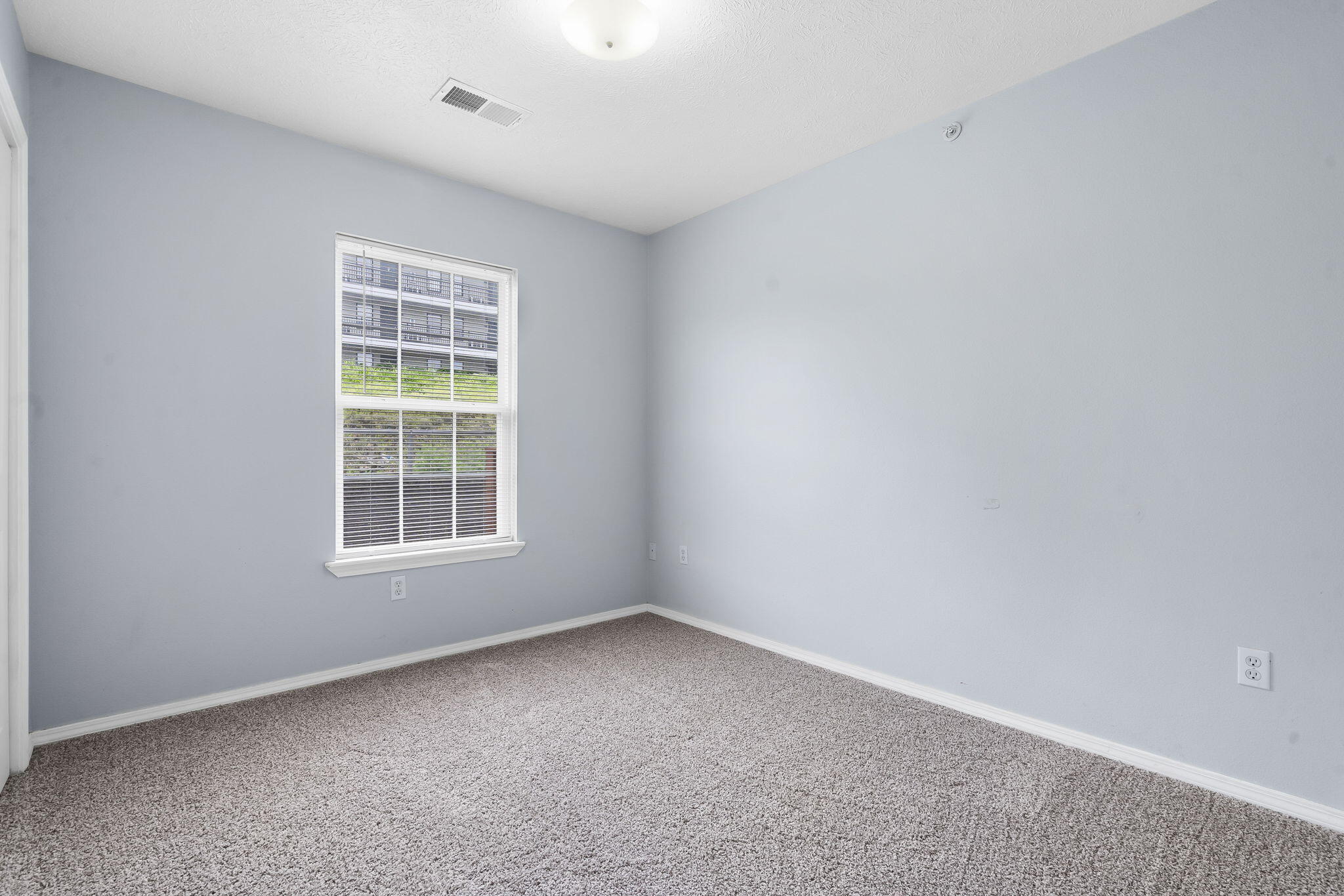 105 Garden Circle Property Photo 14