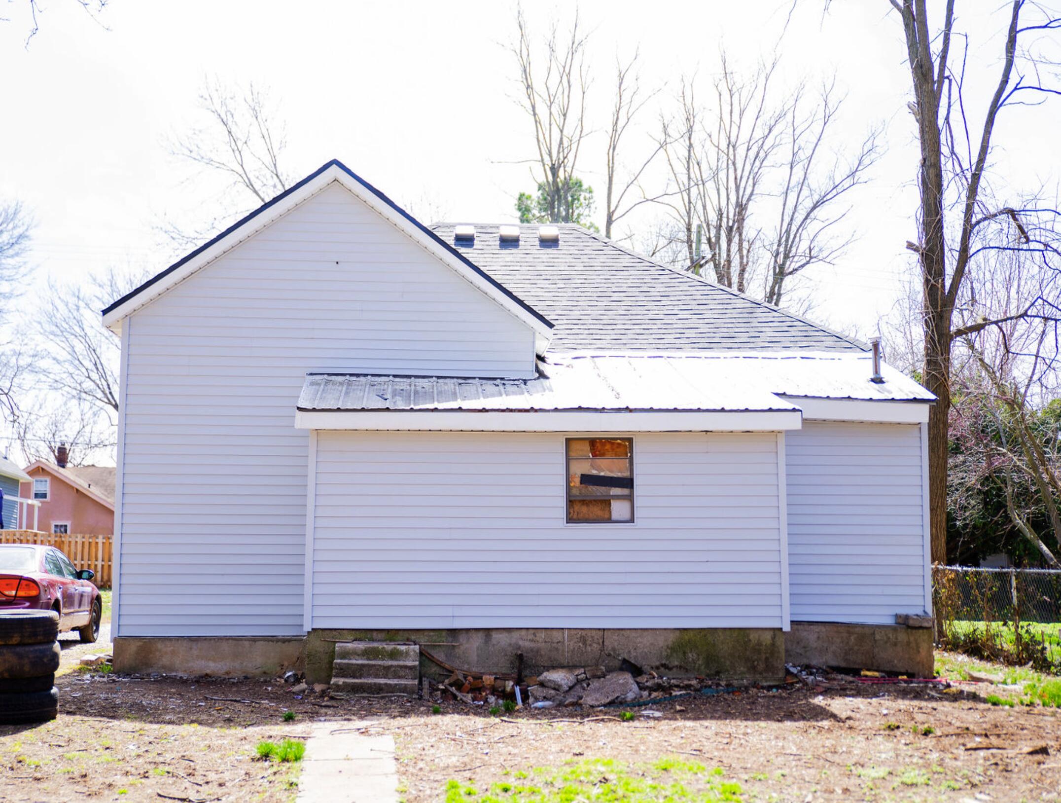 811 West Nichols Street Property Photo 3