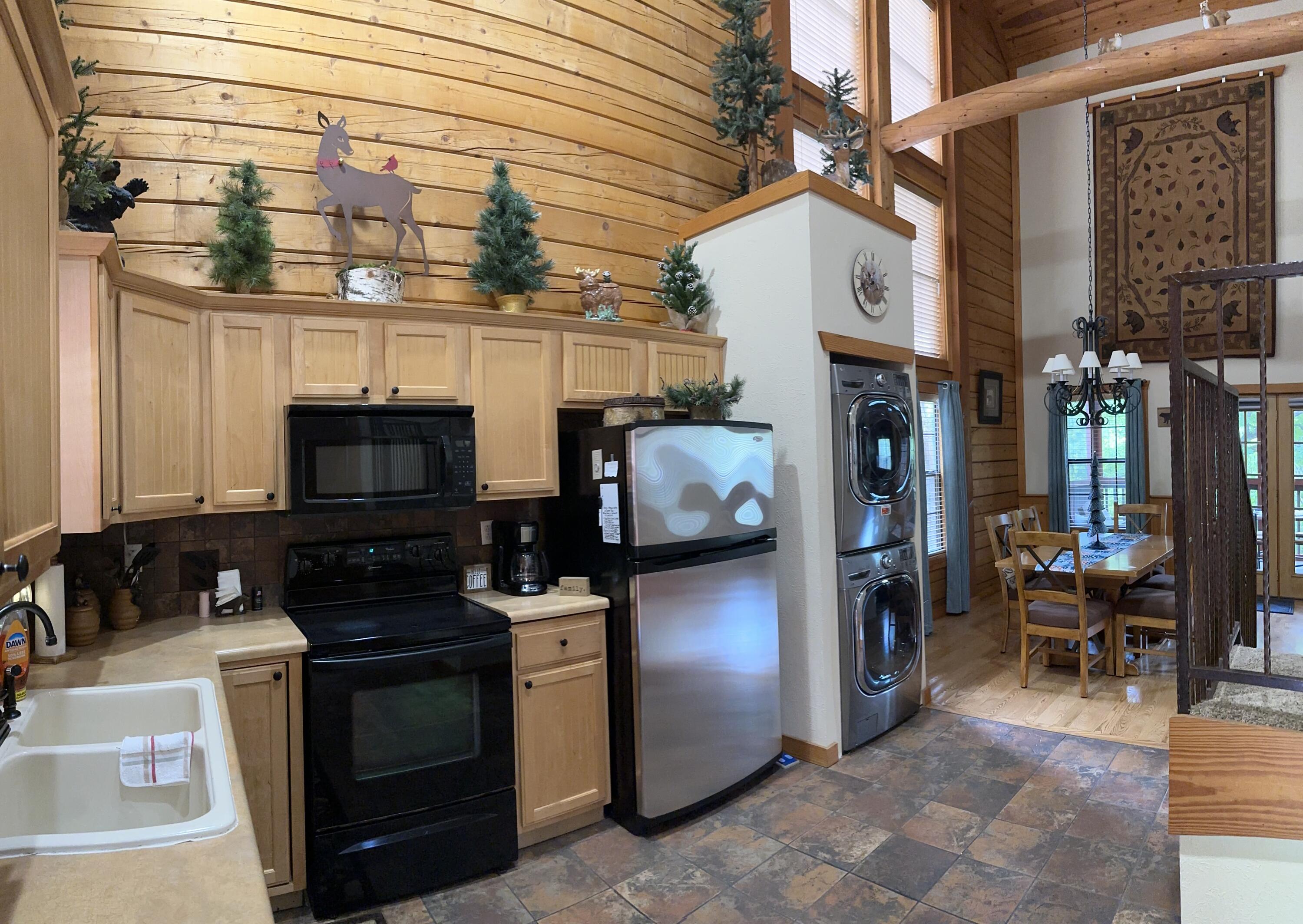 215 Oakridge Road Property Photo 10