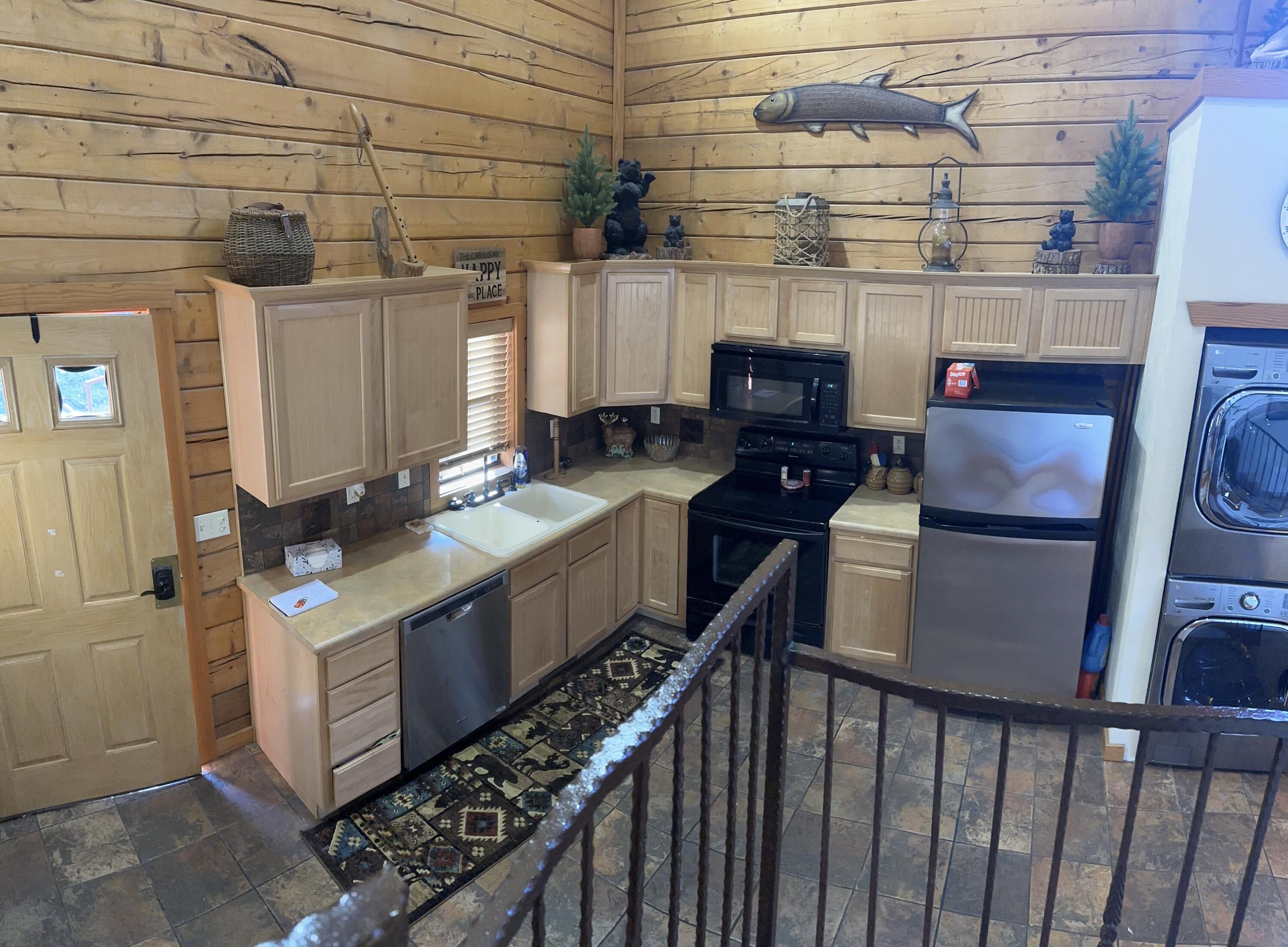 215 Oakridge Road Property Photo 18