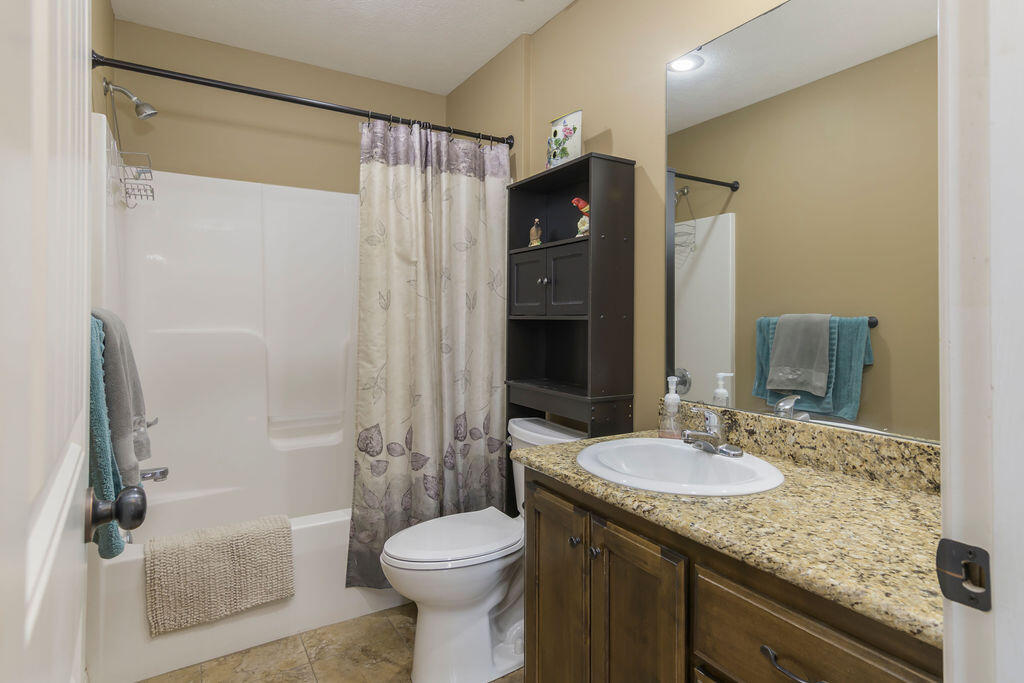1405 Emory Creek Boulevard Property Photo 9