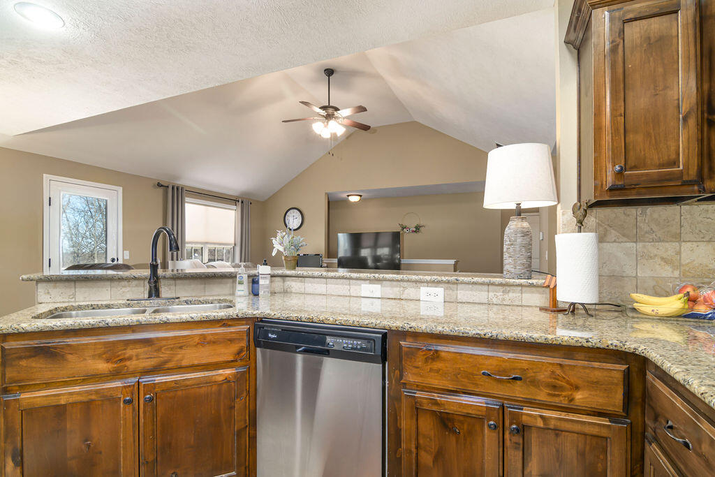 1405 Emory Creek Boulevard Property Photo 19