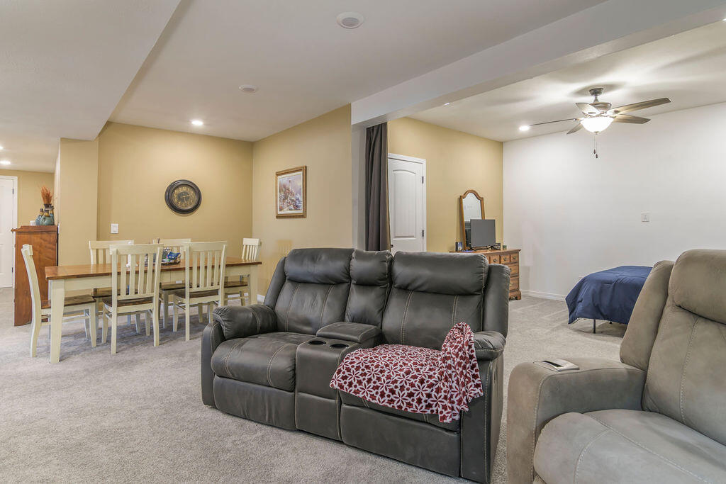 1405 Emory Creek Boulevard Property Photo 27
