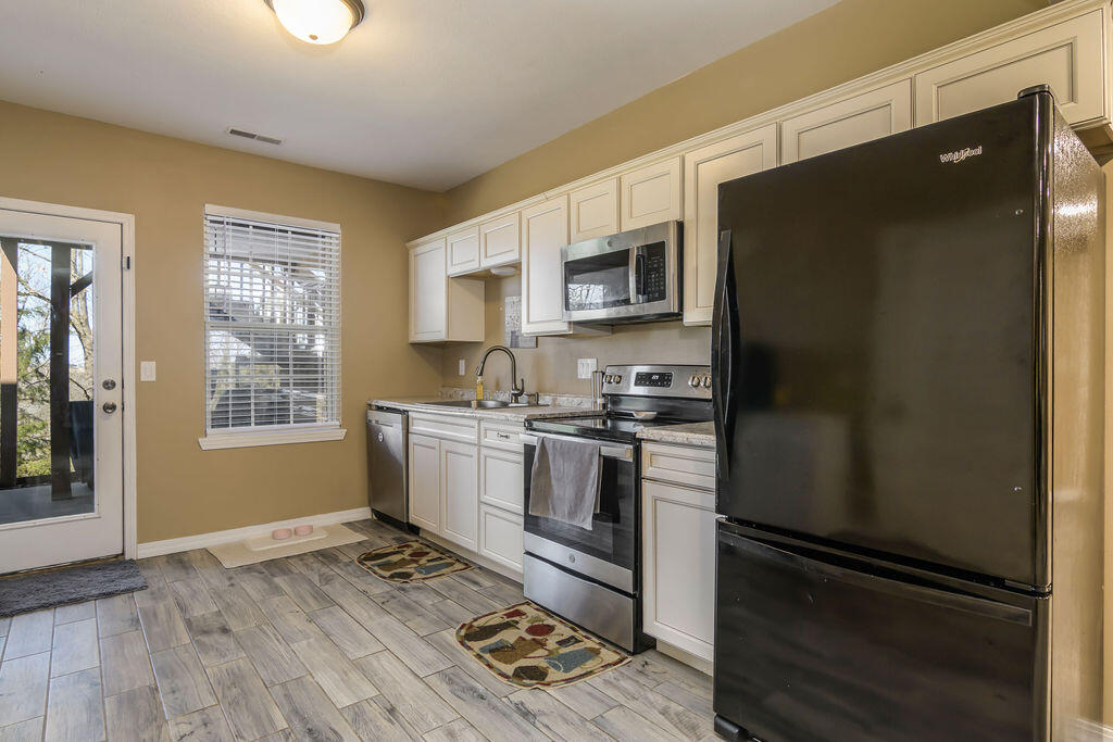 1405 Emory Creek Boulevard Property Photo 33