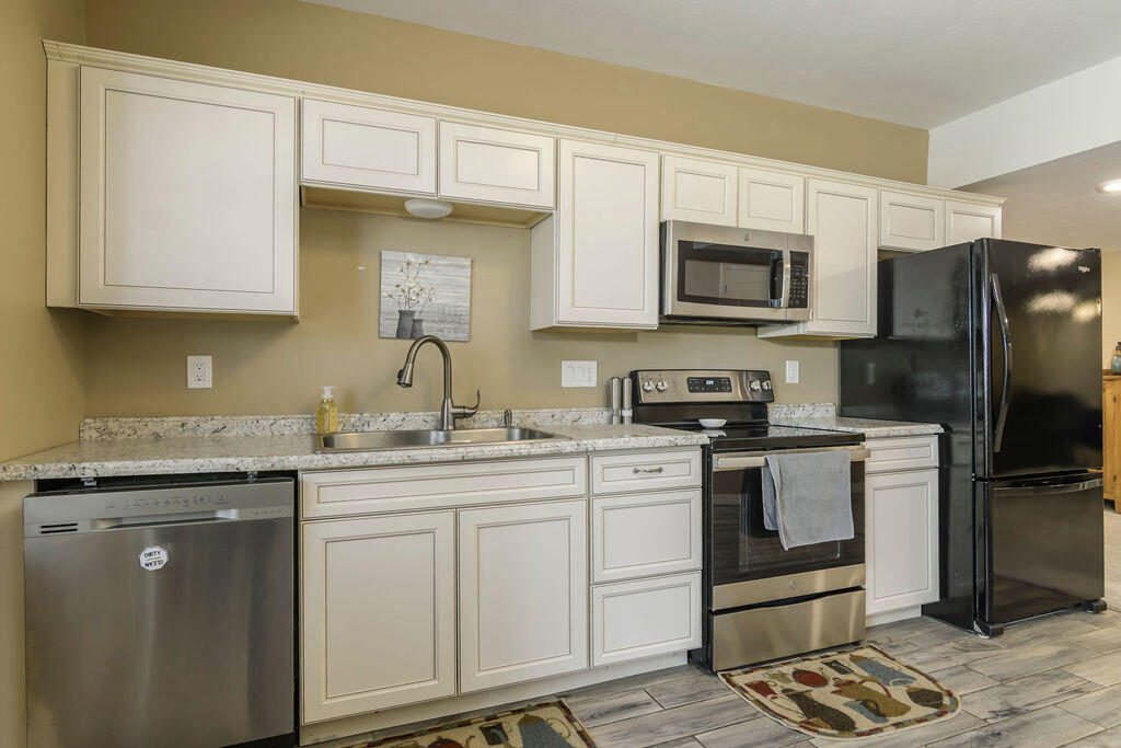 1405 Emory Creek Boulevard Property Photo 34