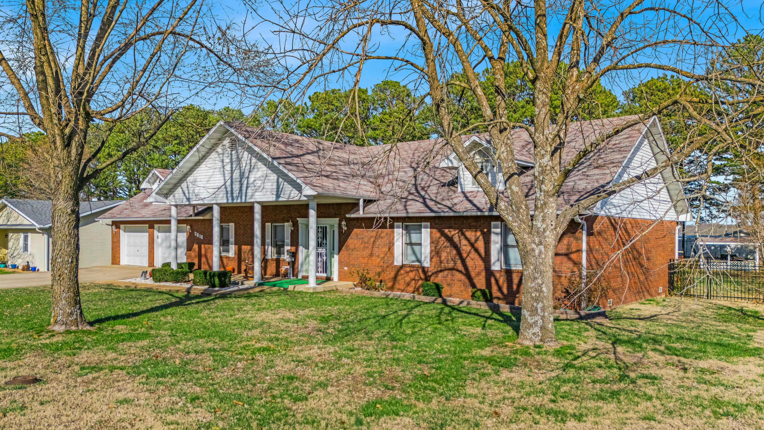 2818 Christie Drive Property Photo 2