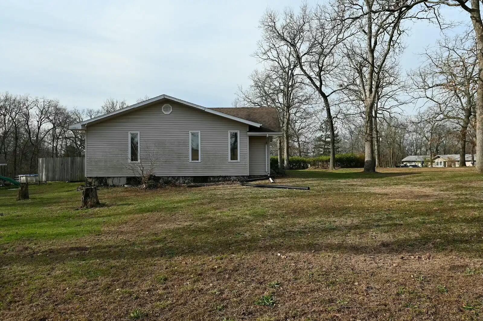 1305 South 145 Road Property Photo 3