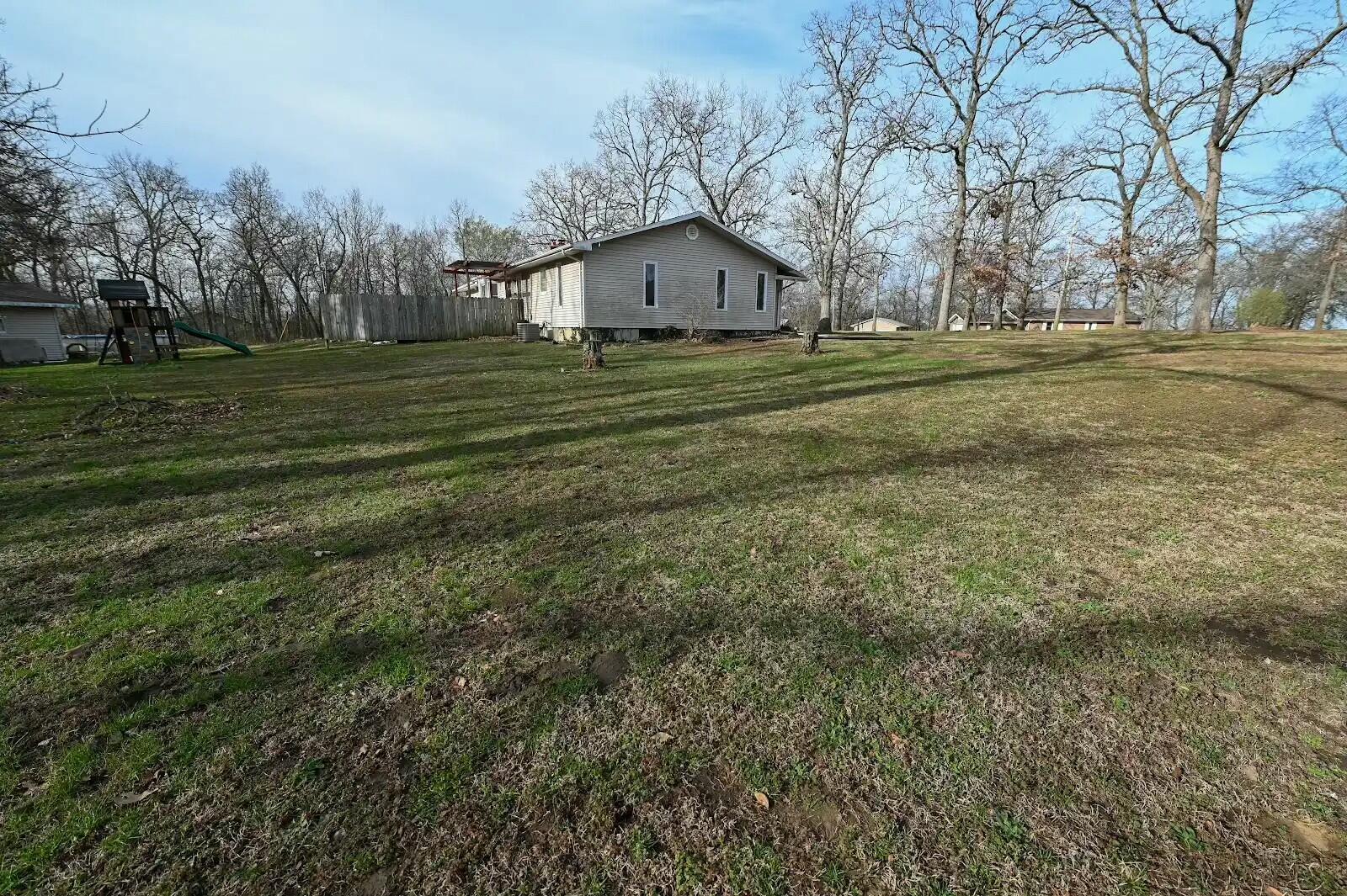 1305 South 145 Road Property Photo 4