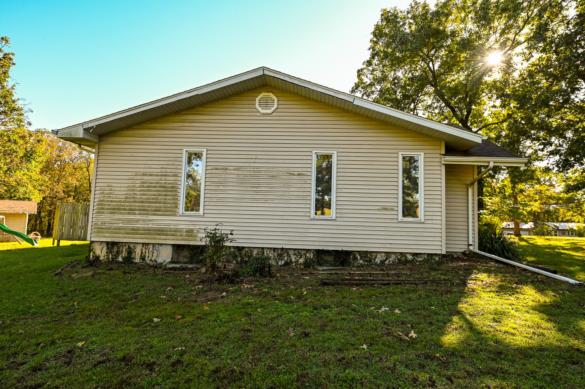 1305 South 145 Road Property Photo 4