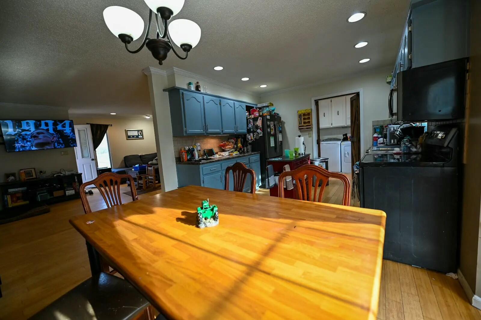 1305 South 145 Road Property Photo 10