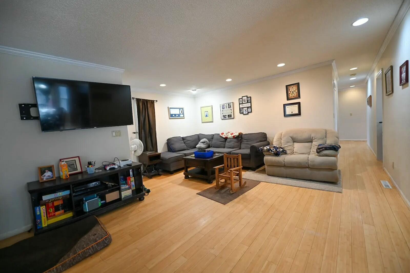 1305 South 145 Road Property Photo 11