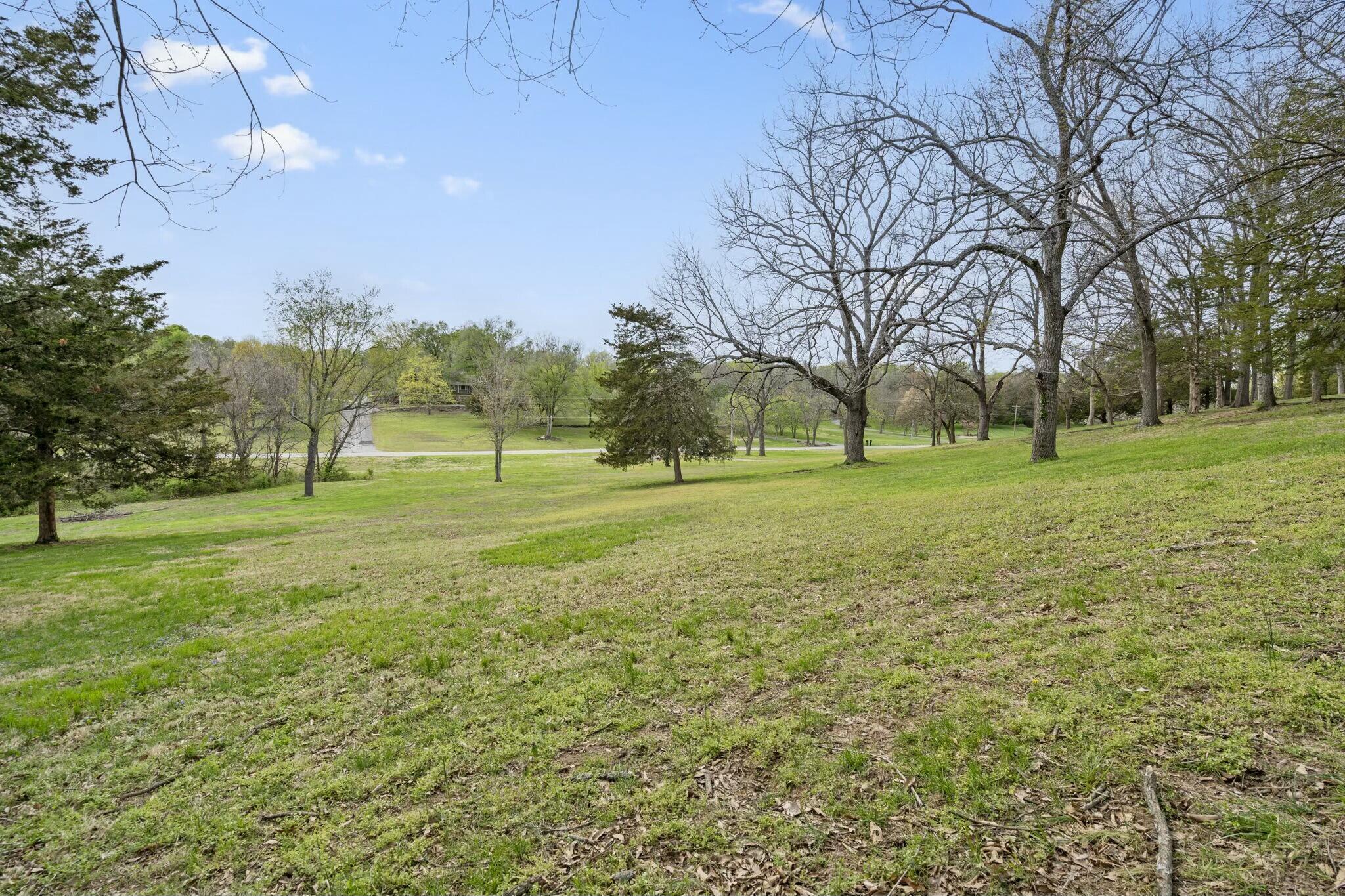 5610 South Farm Road 137 Property Photo 7