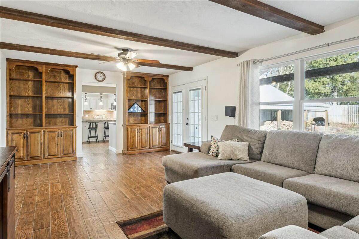 5610 South Farm Road 137 Property Photo 18