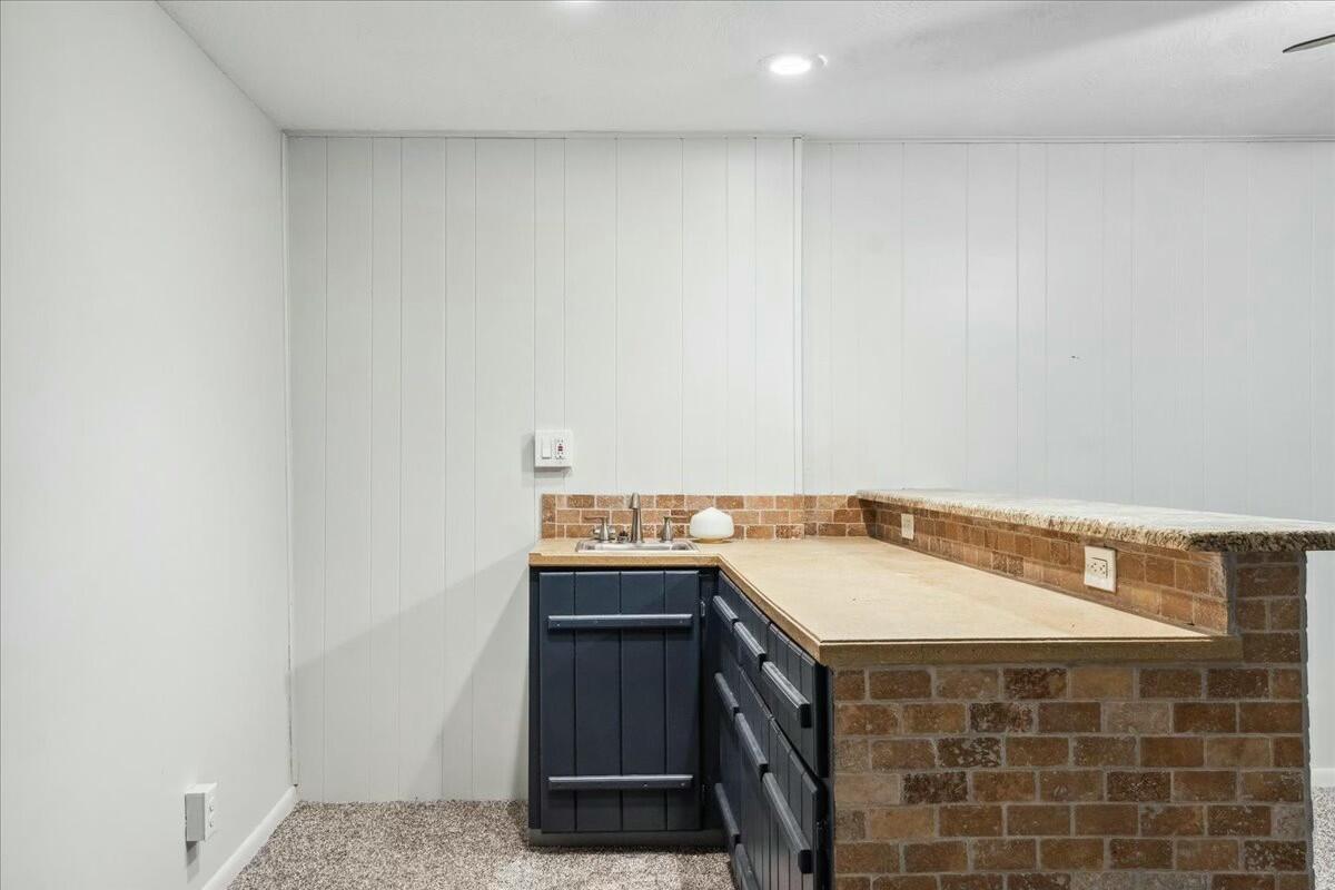 5610 South Farm Road 137 Property Photo 50