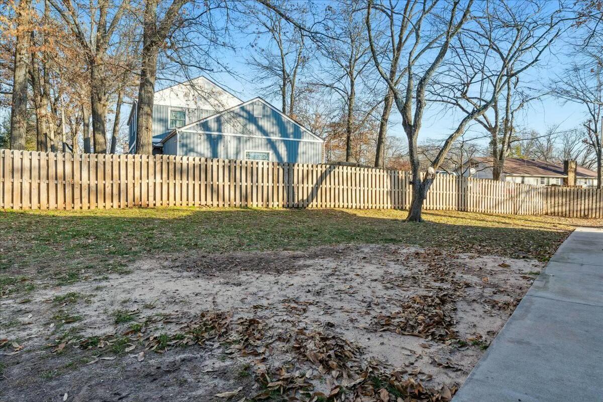 5610 South Farm Road 137 Property Photo 60