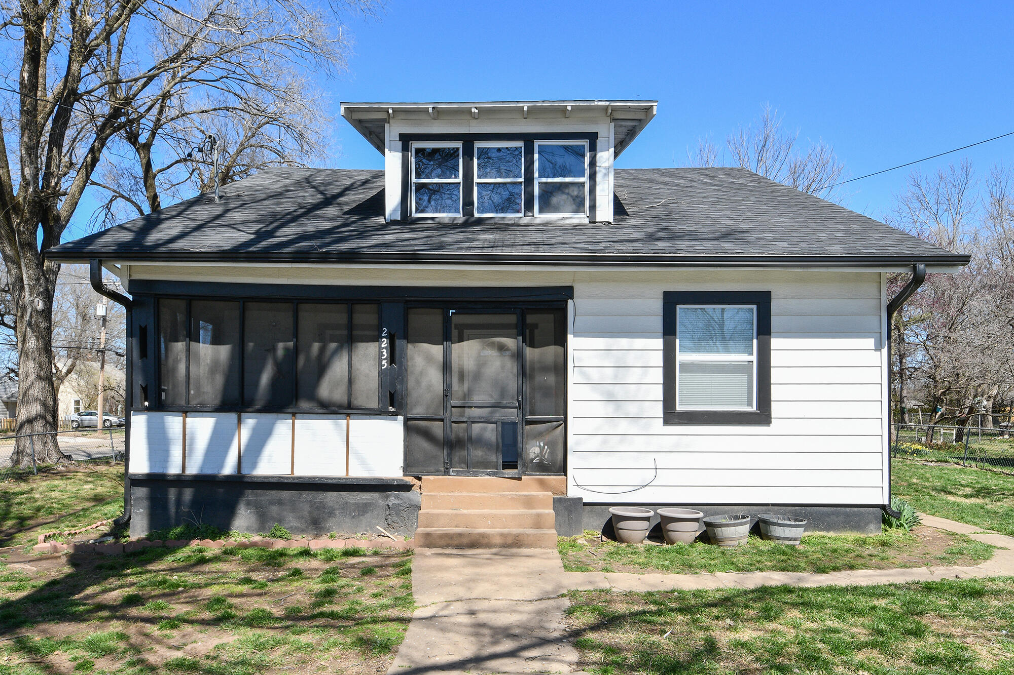 Haseltines Orchard Real Estate Listings Main Image