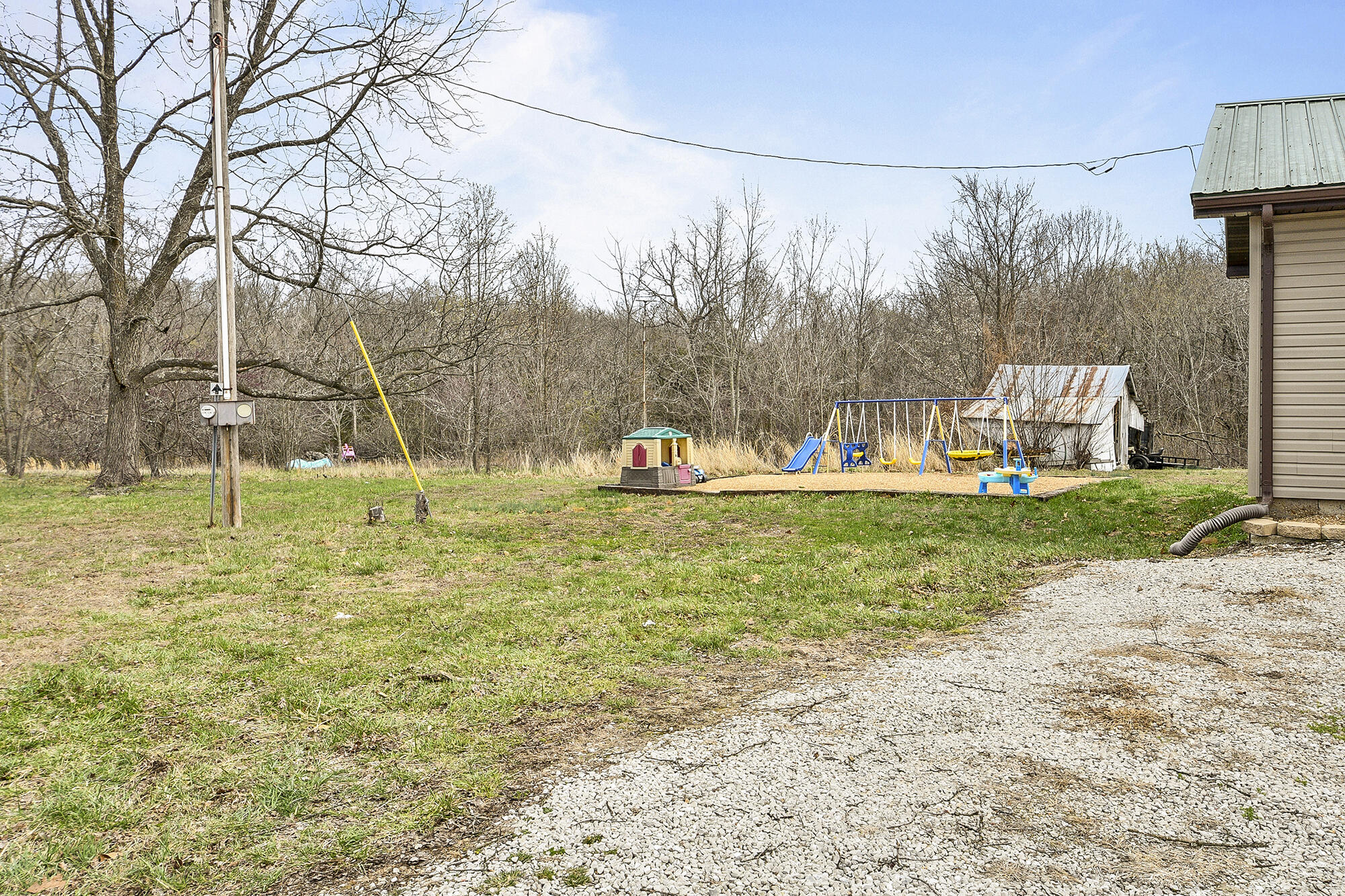 371 State Road F Property Photo 7