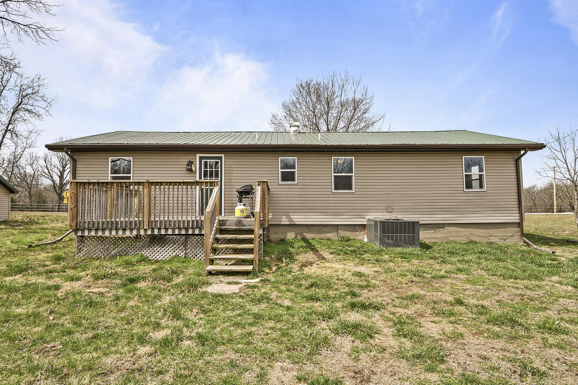 371 State Road F Property Photo 38