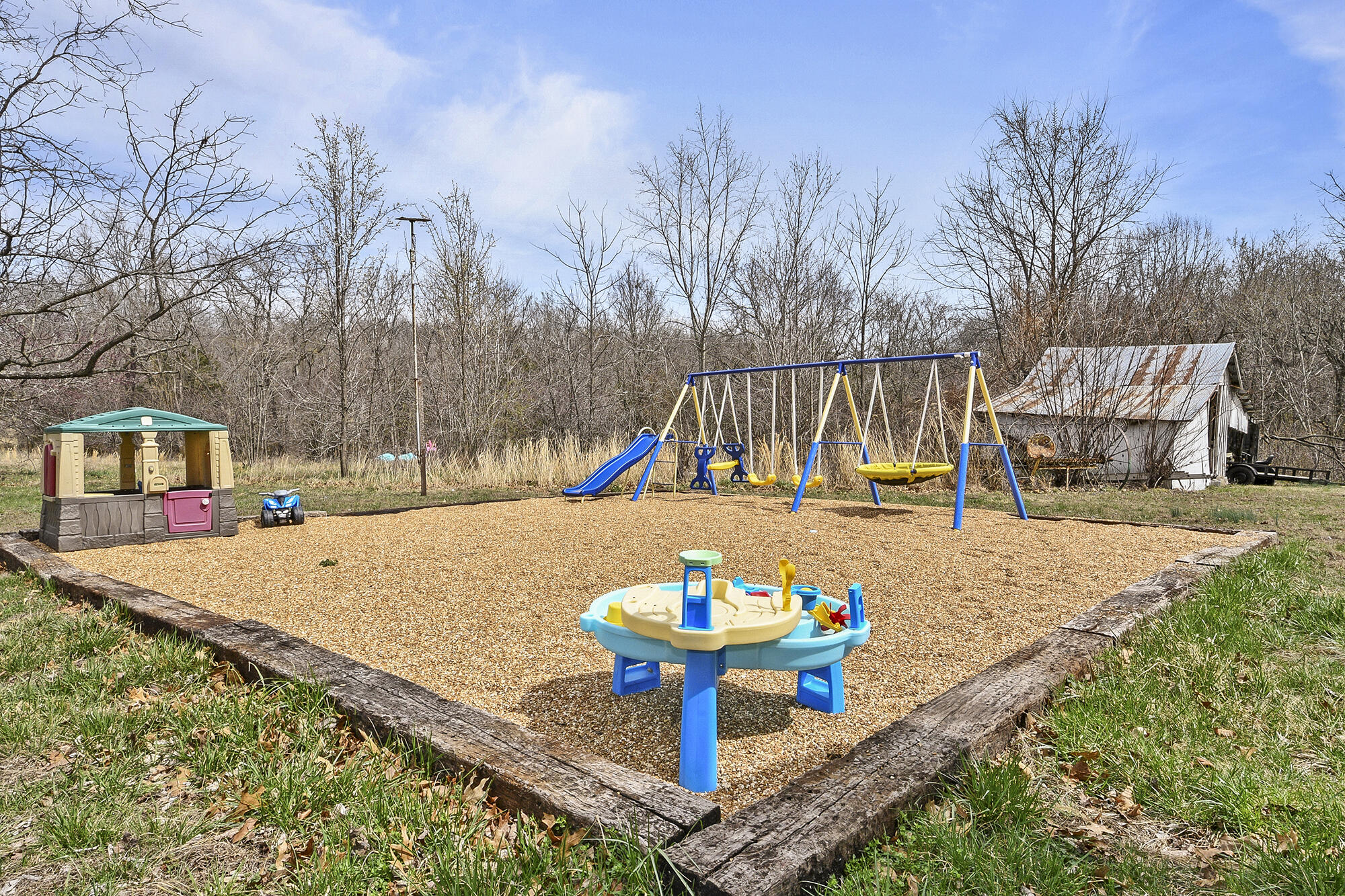 371 State Road F Property Photo 41