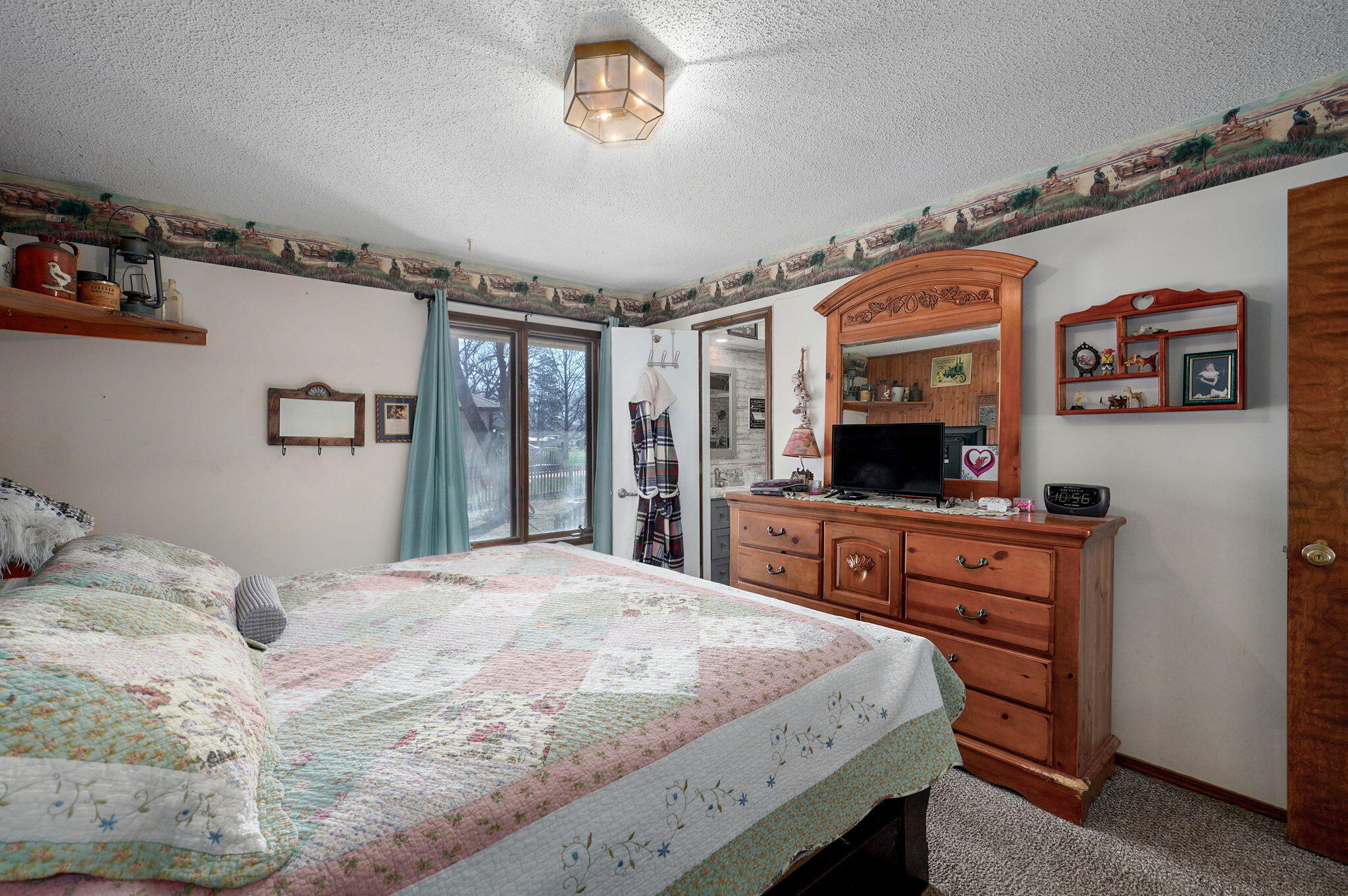 4832 South Louise Road Property Photo 14