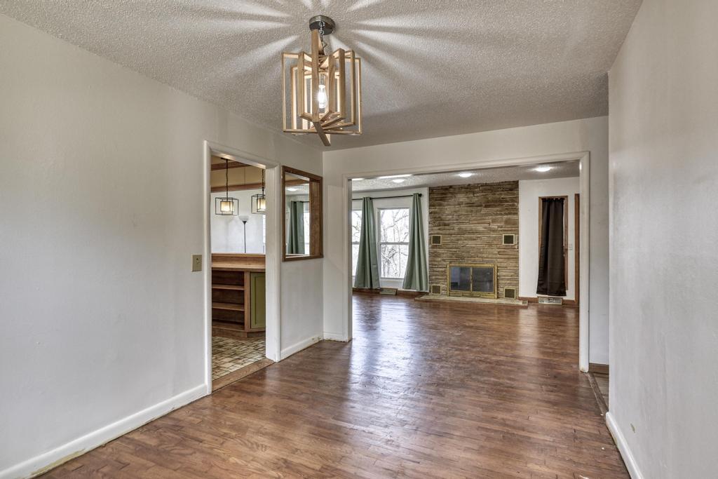 710 Chippewa Street Property Photo 4