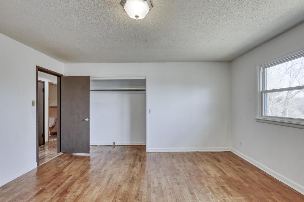 710 Chippewa Street Property Photo 21