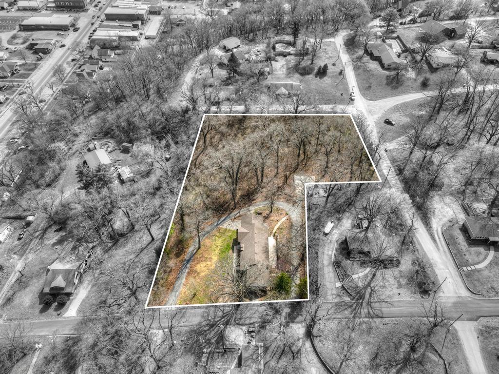 710 Chippewa Street Property Photo 38