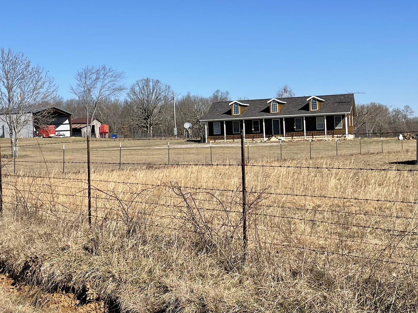 22177 Midvale Road Property Photo 2