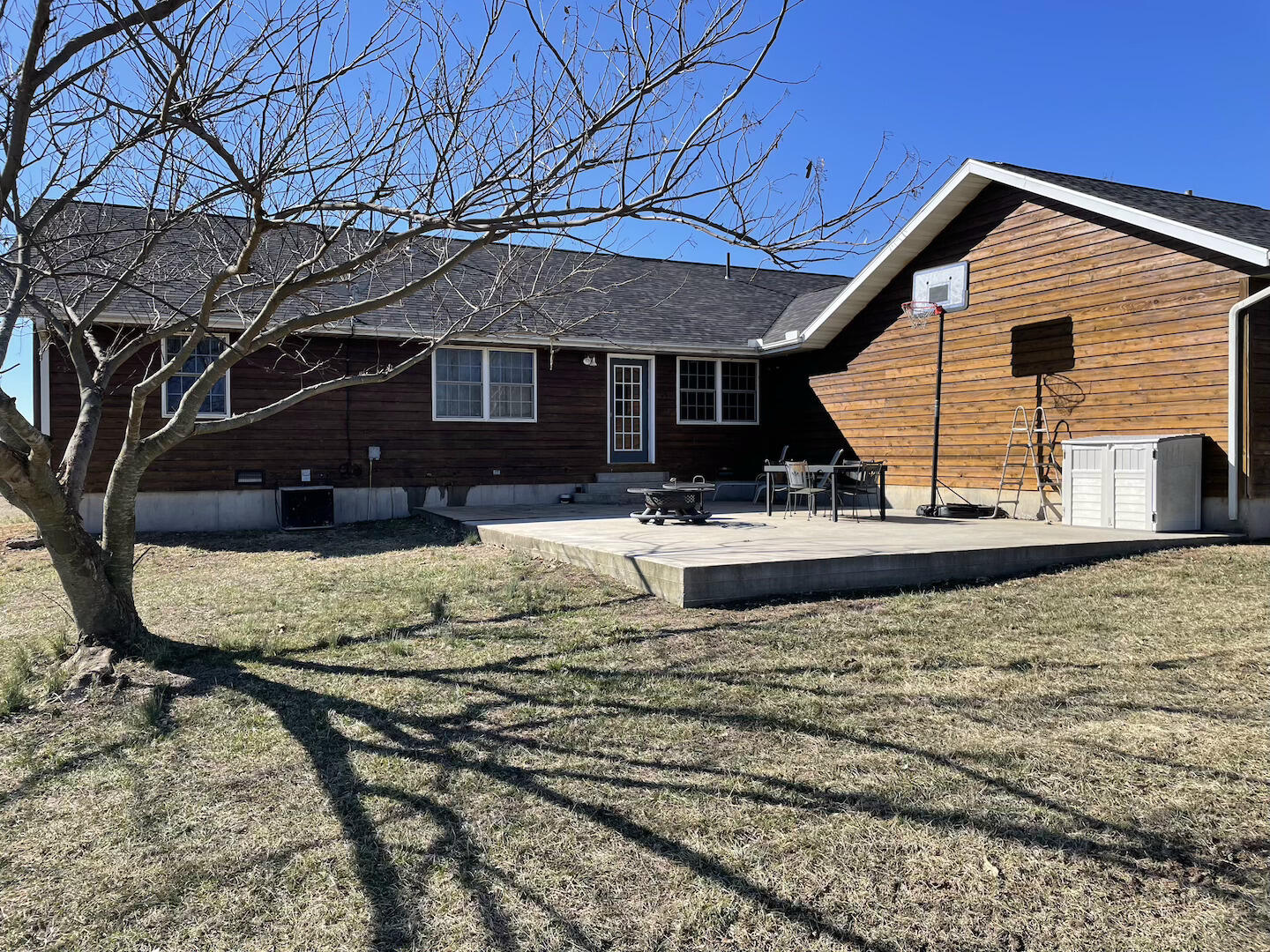 22177 Midvale Road Property Photo 9