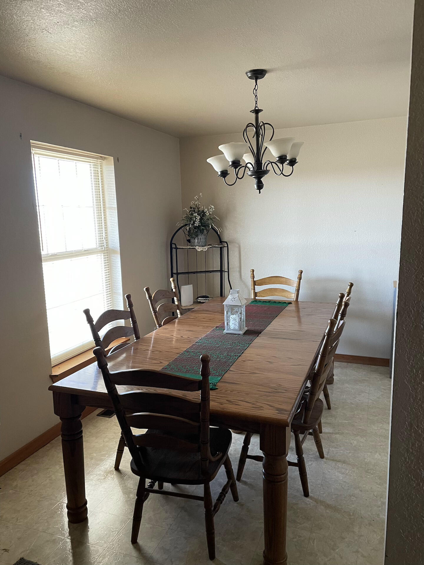 22177 Midvale Road Property Photo 12