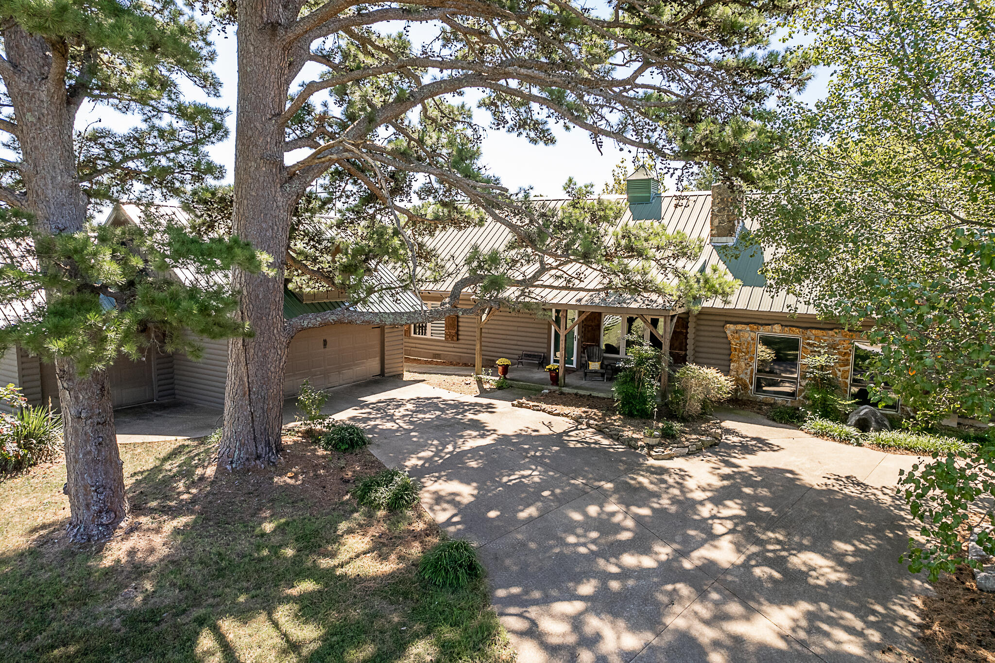 1562 West Copper Creek Drive Property Photo