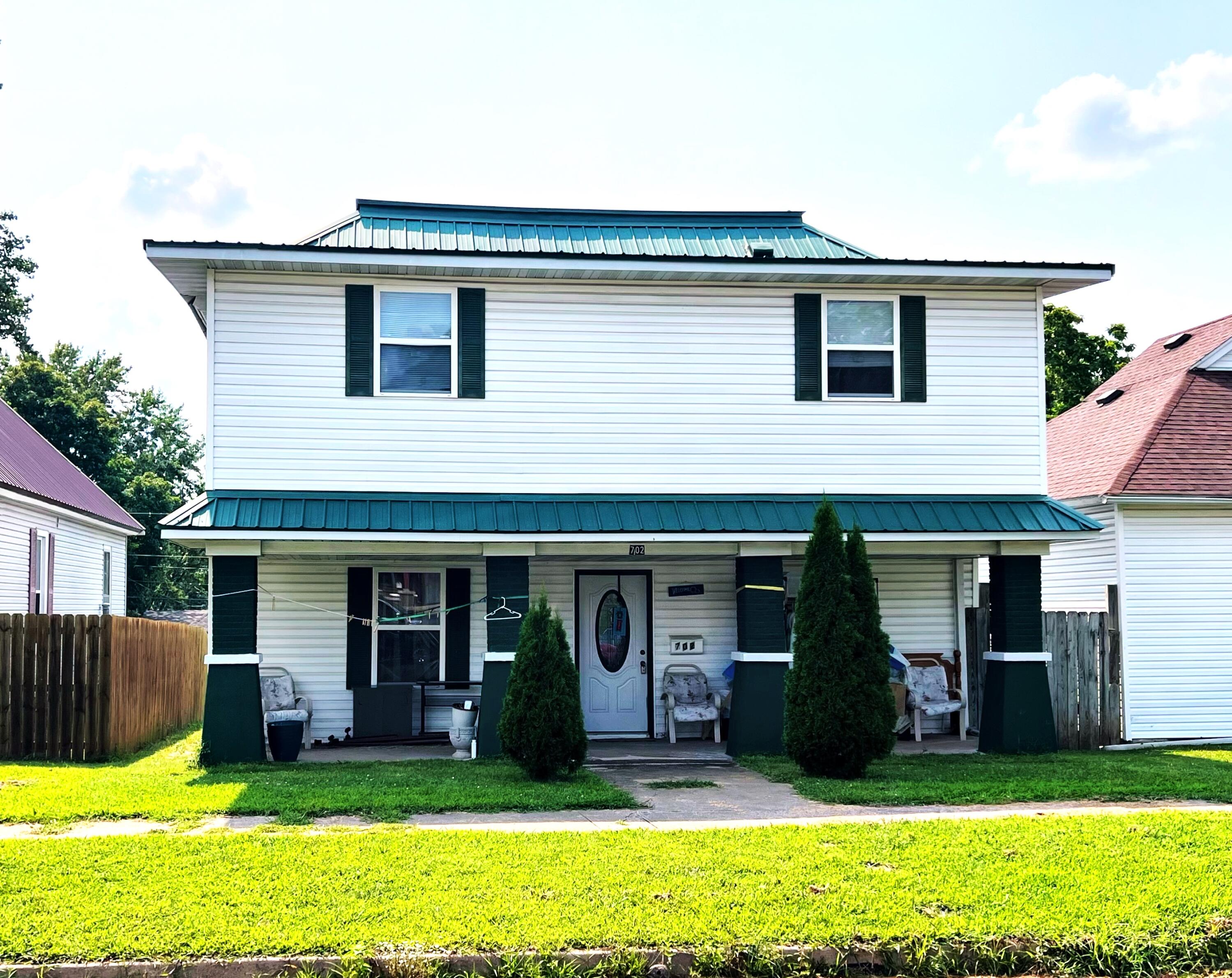 702 4th Street Property Photo