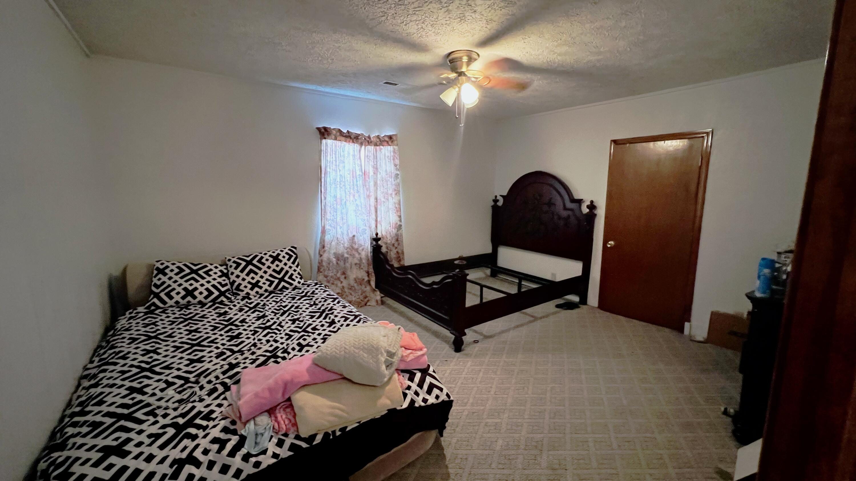 702 4th Street Property Photo 8