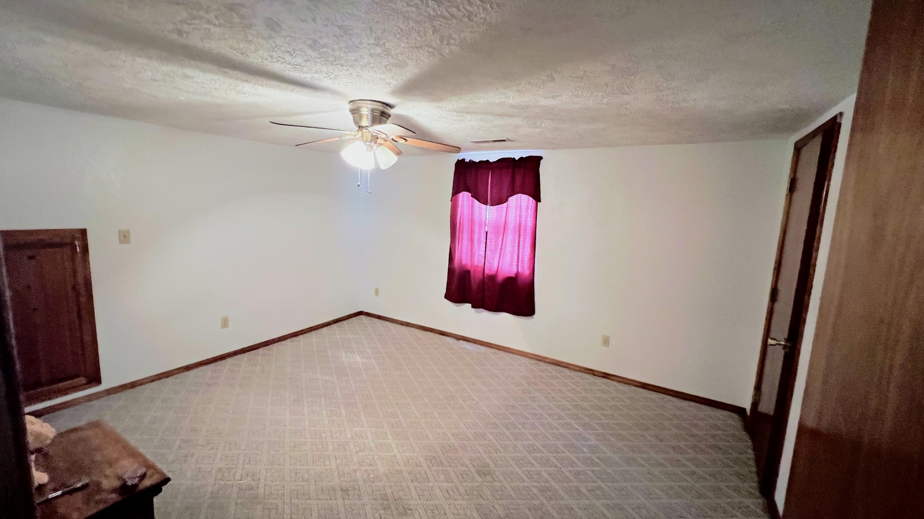 702 4th Street Property Photo 10
