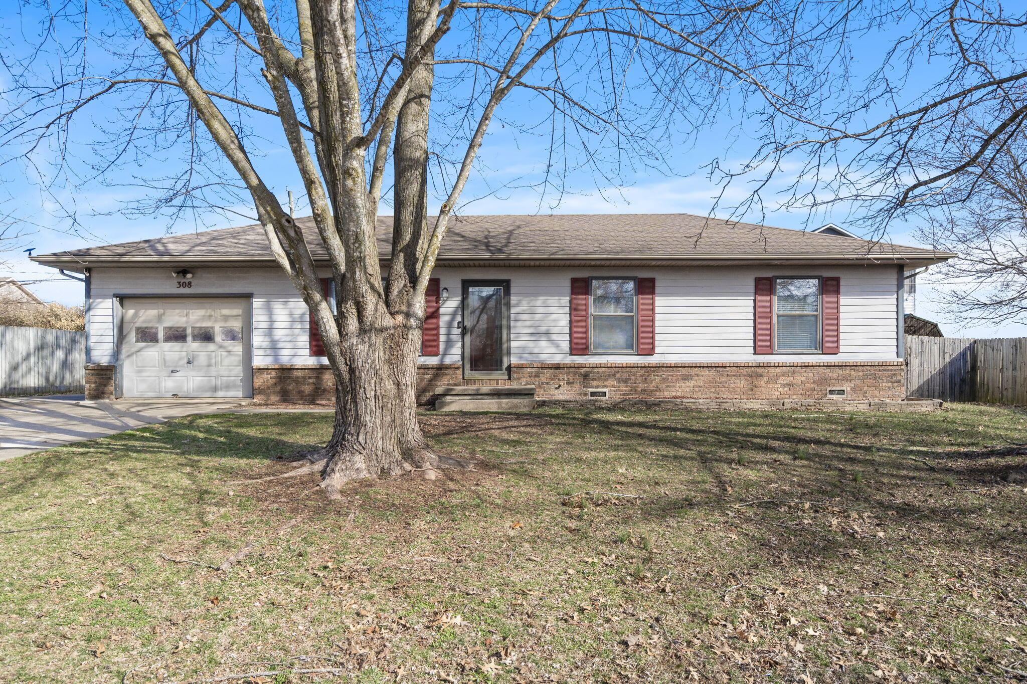 308 Hannah Drive Property Photo 1