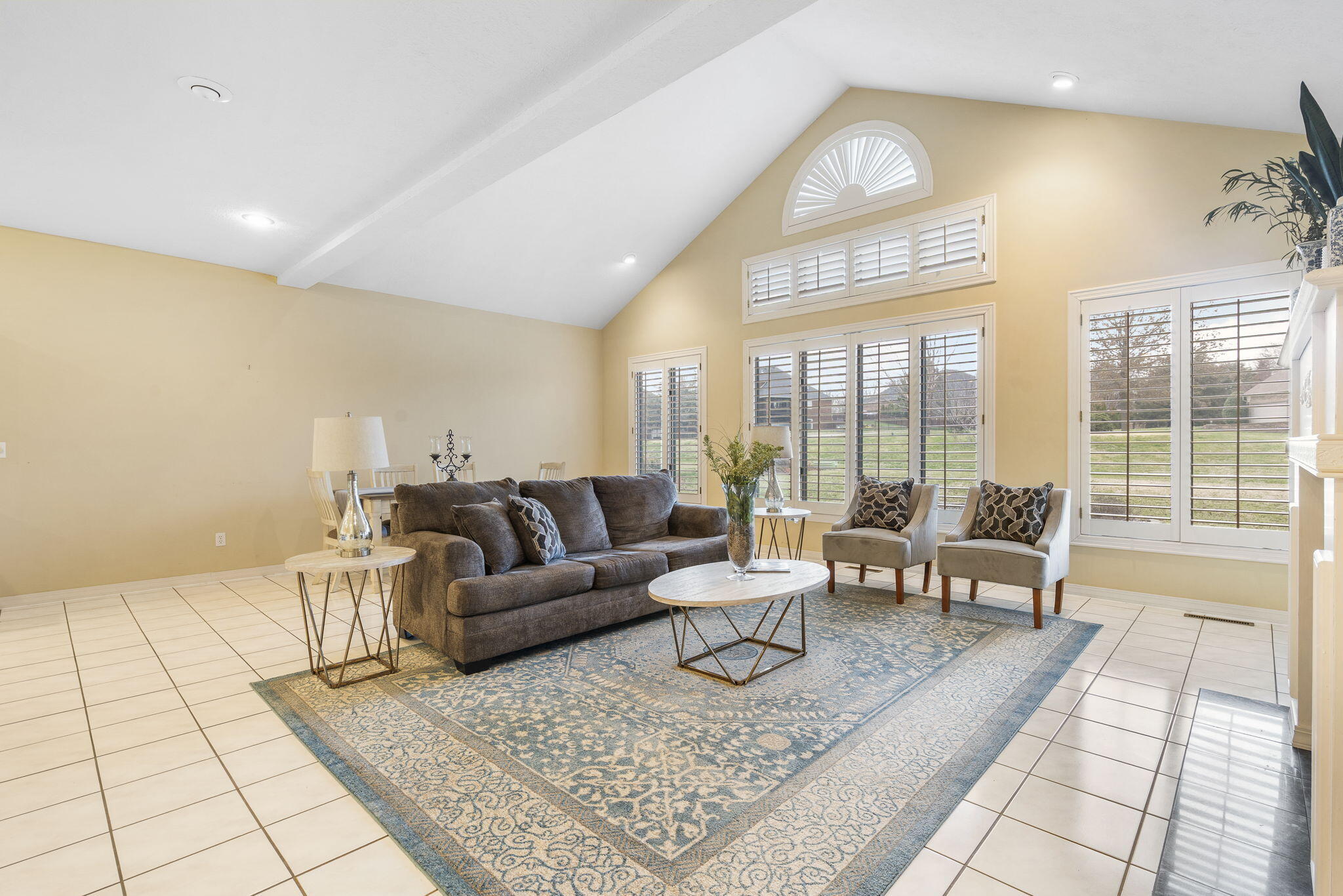 4228 Greenbriar Drive Property Photo 8