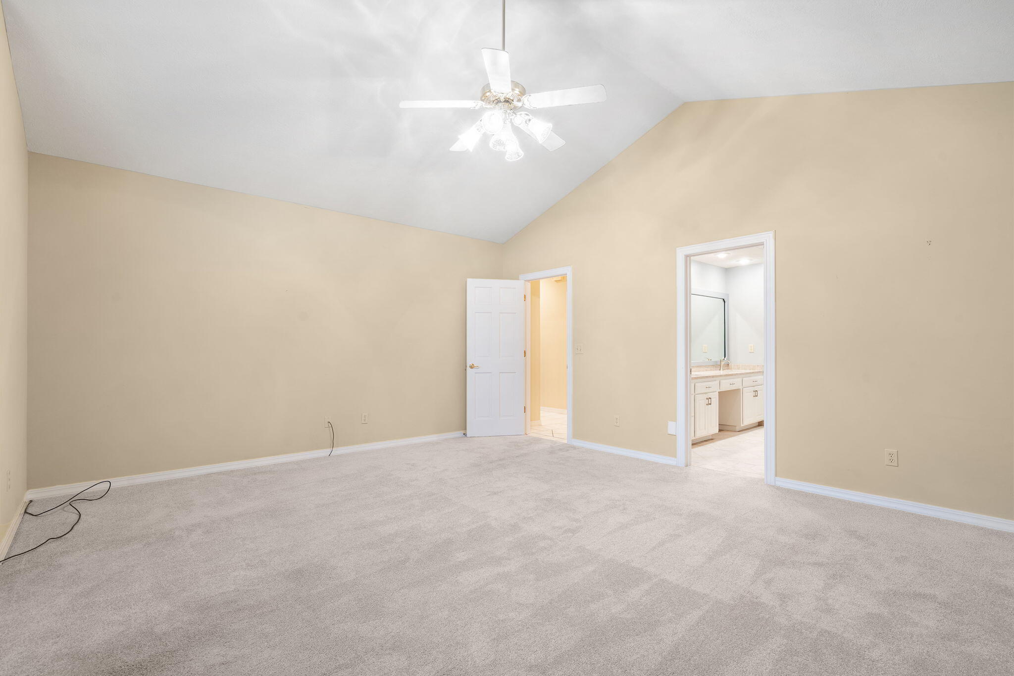4228 Greenbriar Drive Property Photo 17