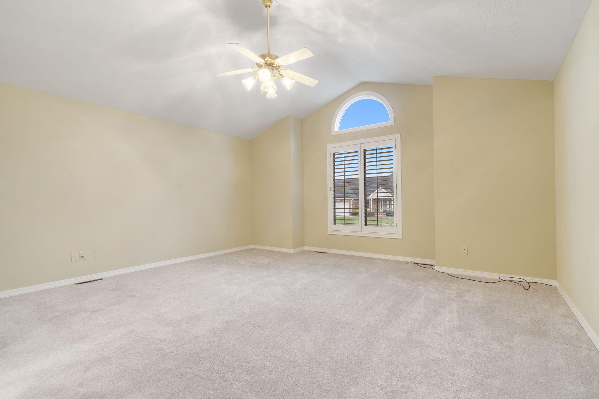 4228 Greenbriar Drive Property Photo 18