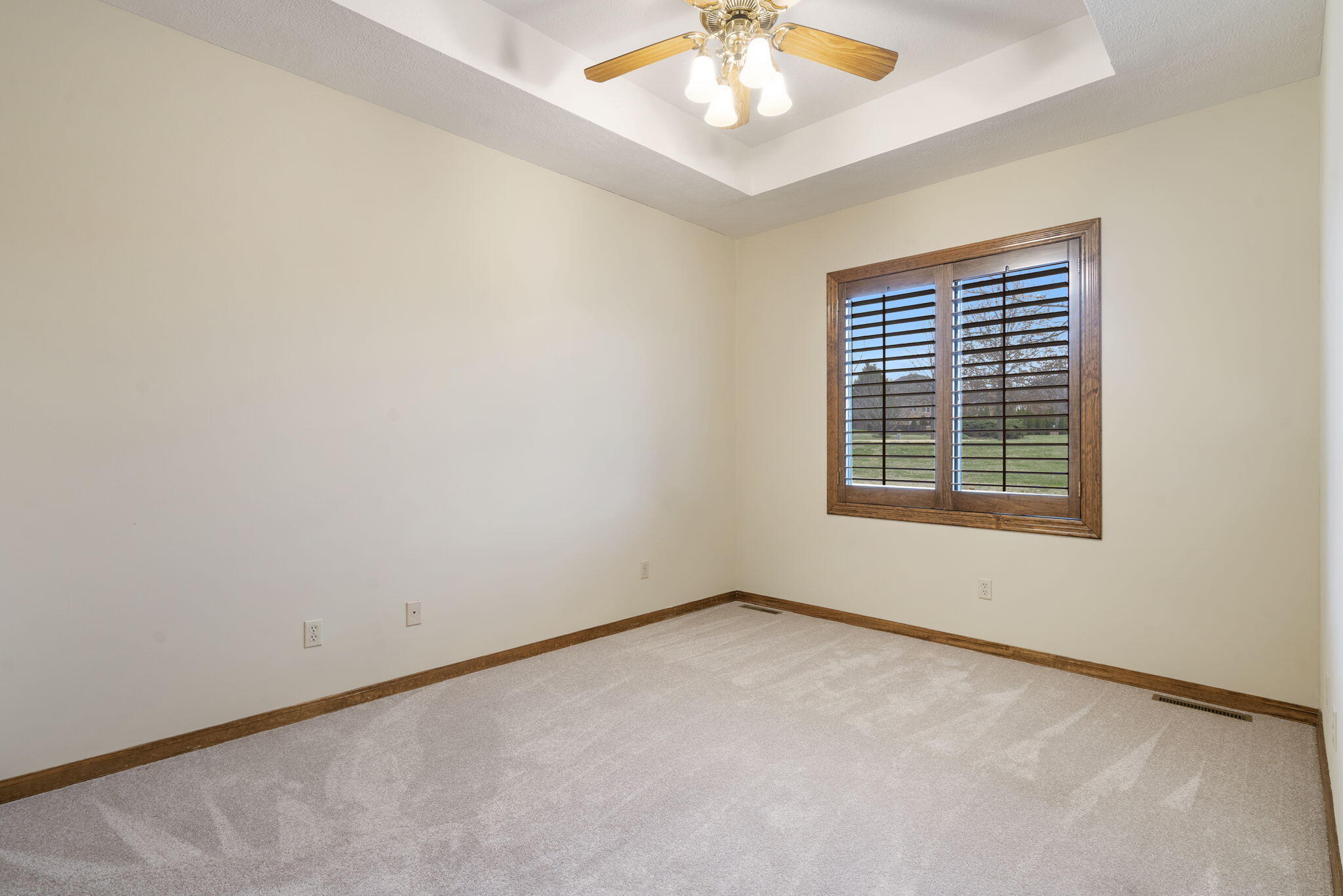 4228 Greenbriar Drive Property Photo 23