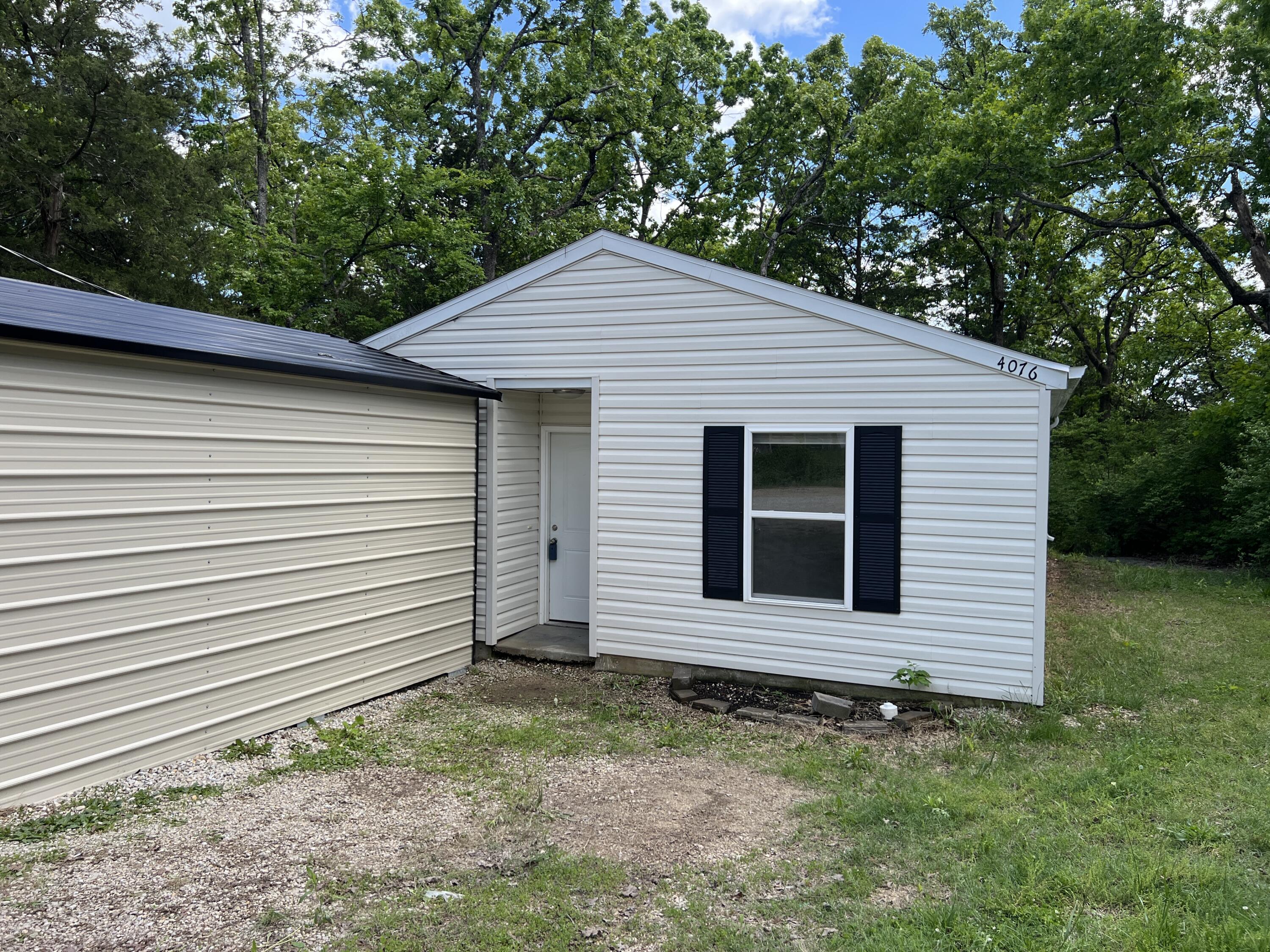 4076 White Oak Road Property Photo