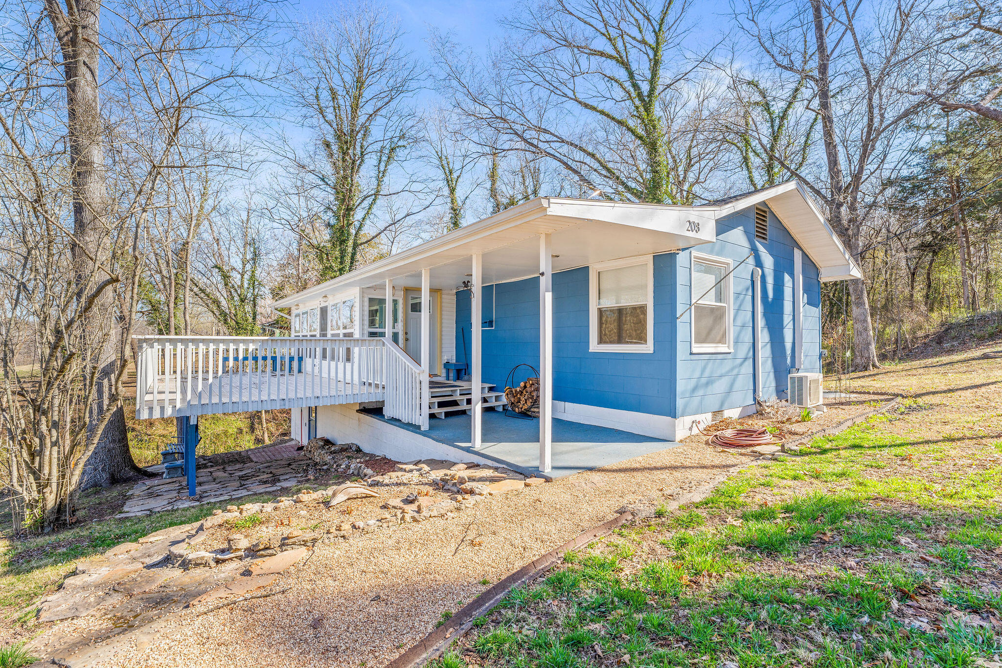 208 Harvard Drive Property Photo