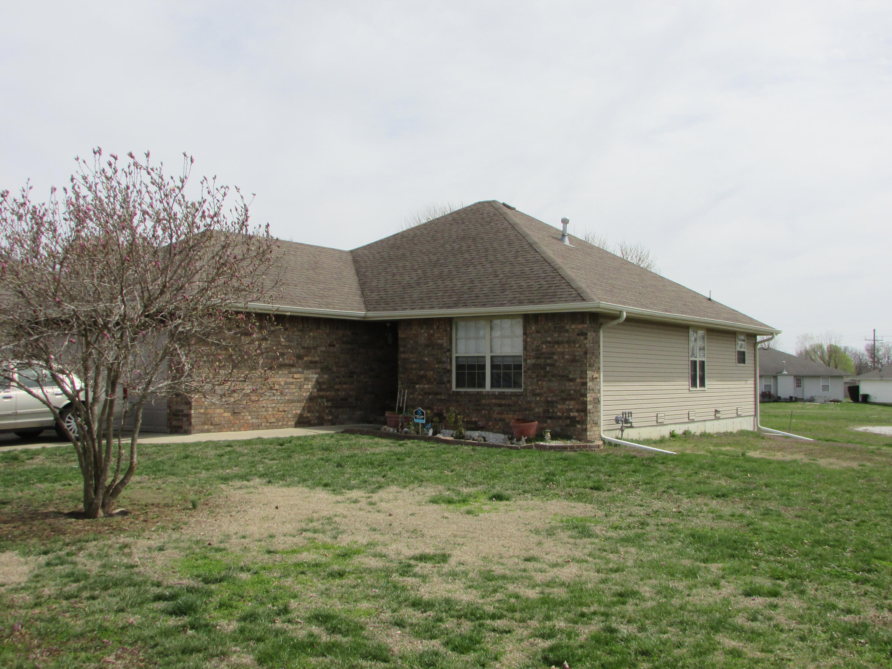 648 North Delaware Avenue Property Photo
