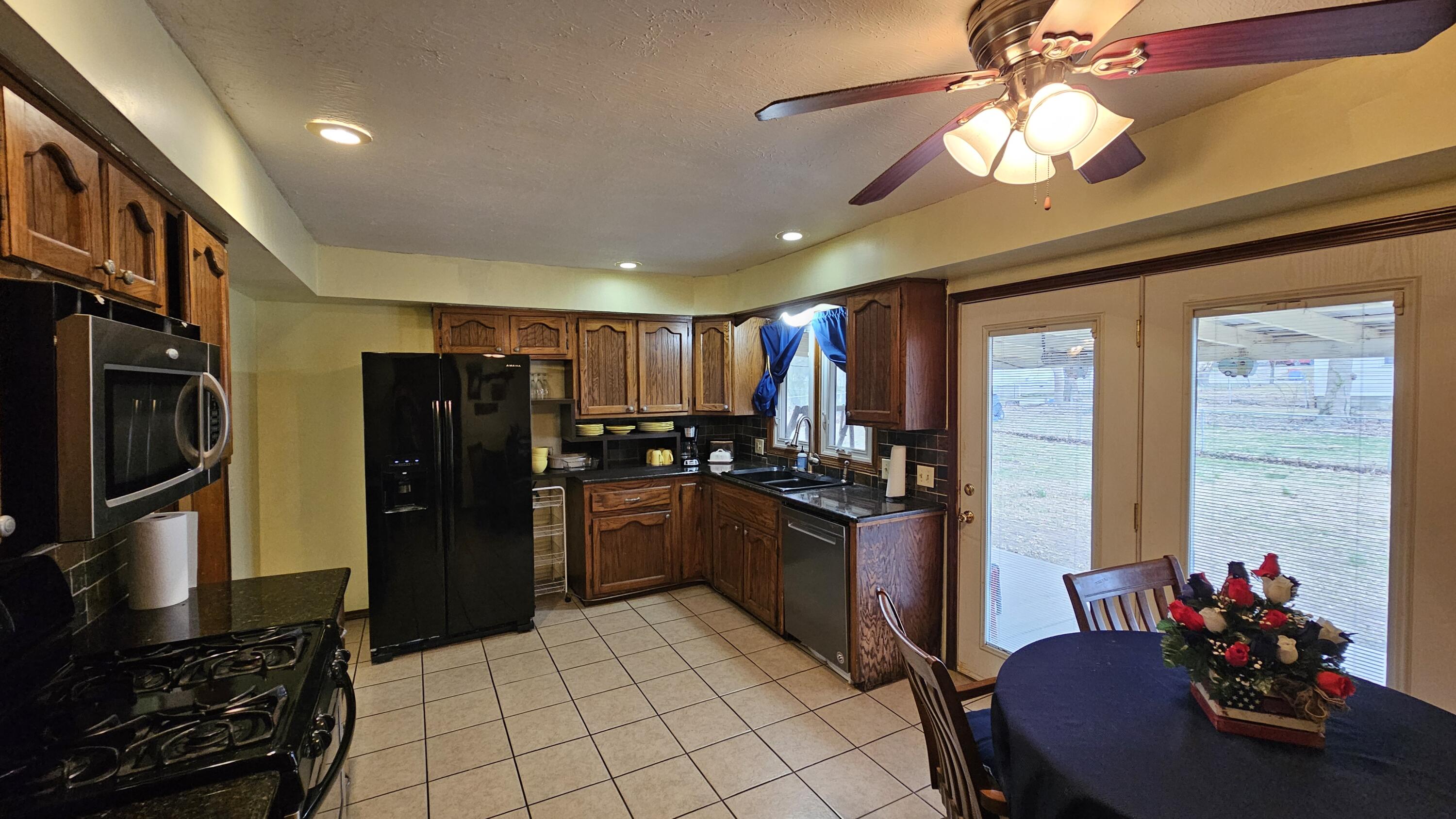 500 N Broad Avenue Property Photo 8