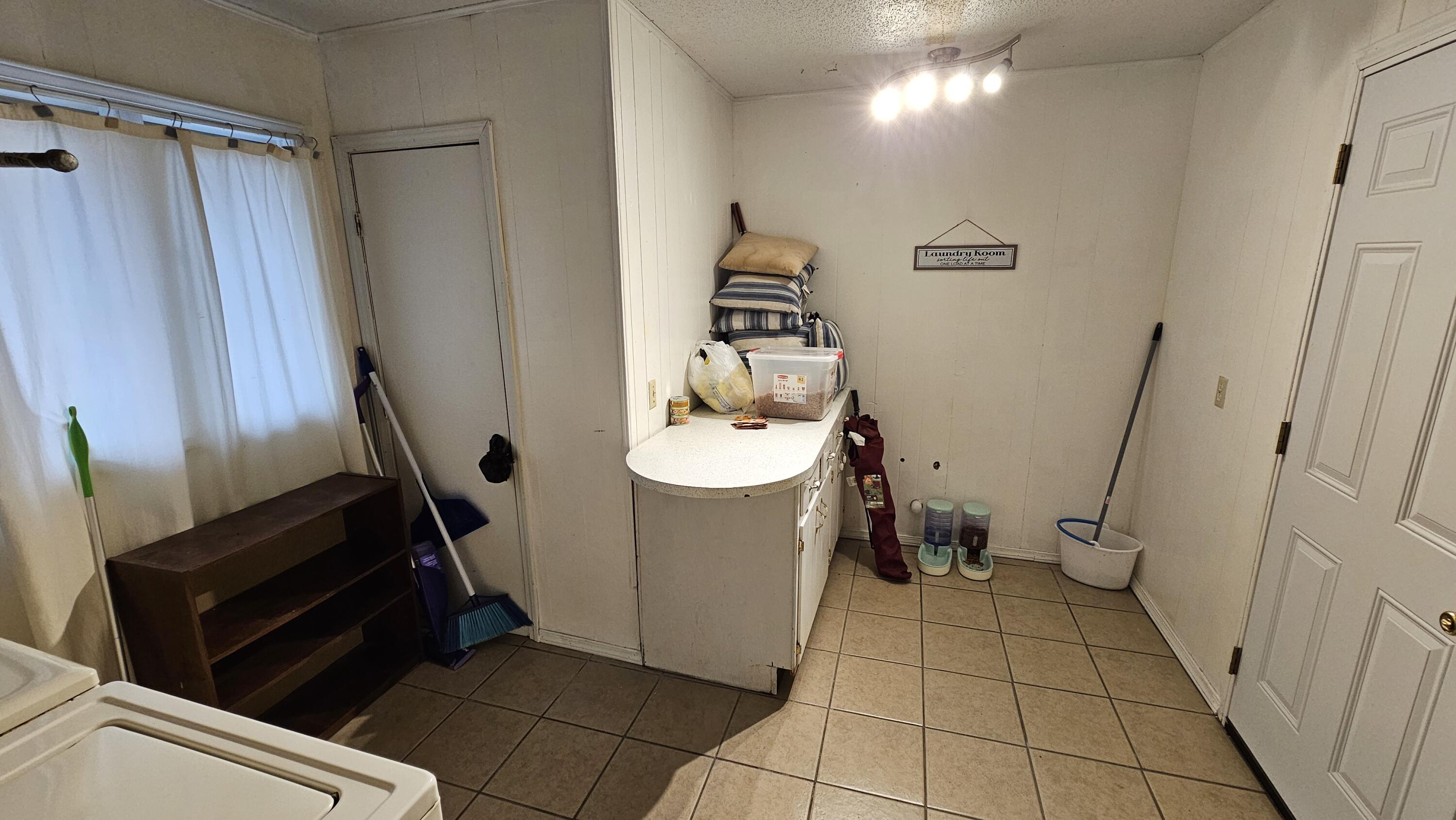500 N Broad Avenue Property Photo 17
