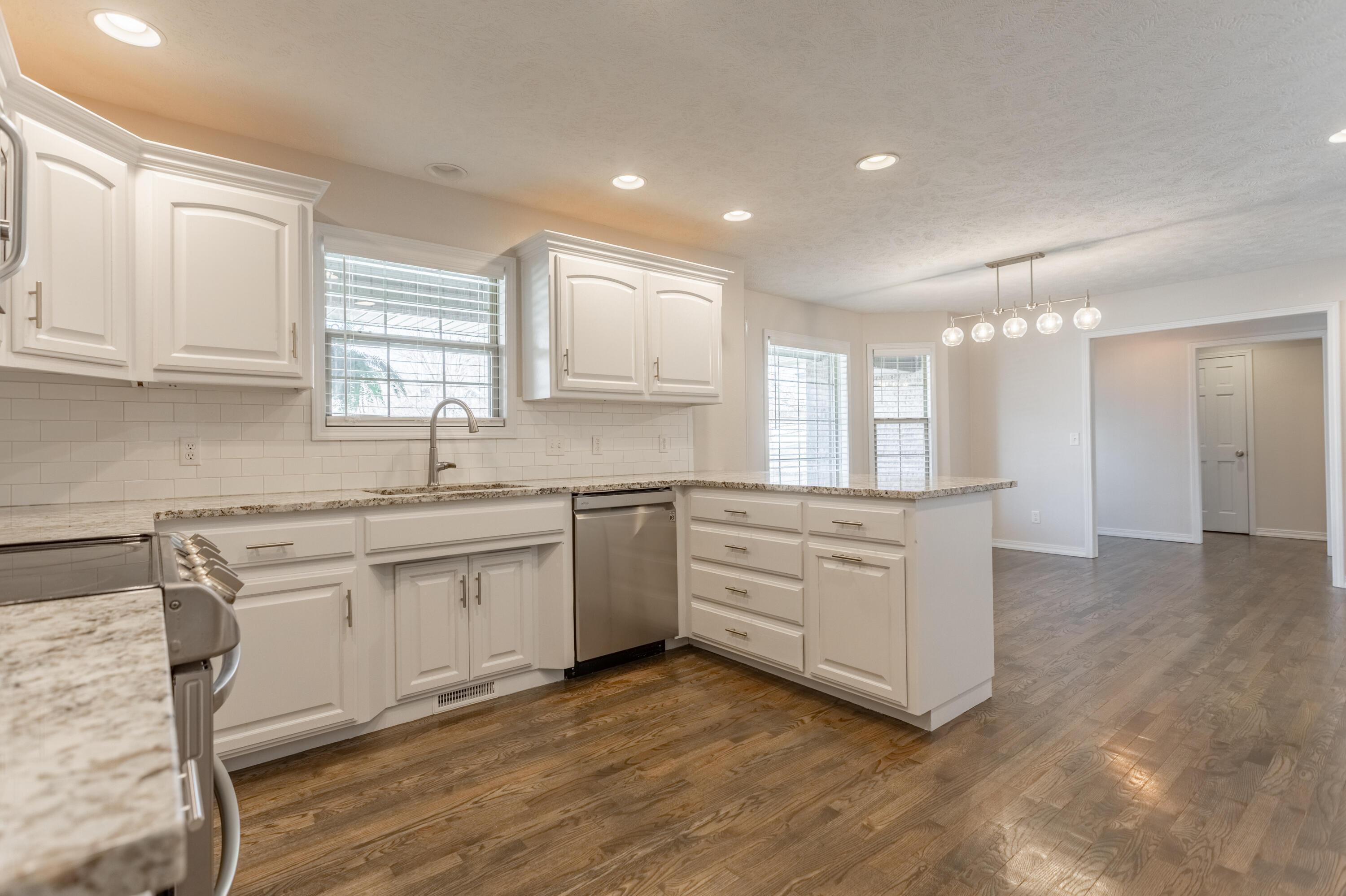 640 South Shuyler Street Property Photo 14