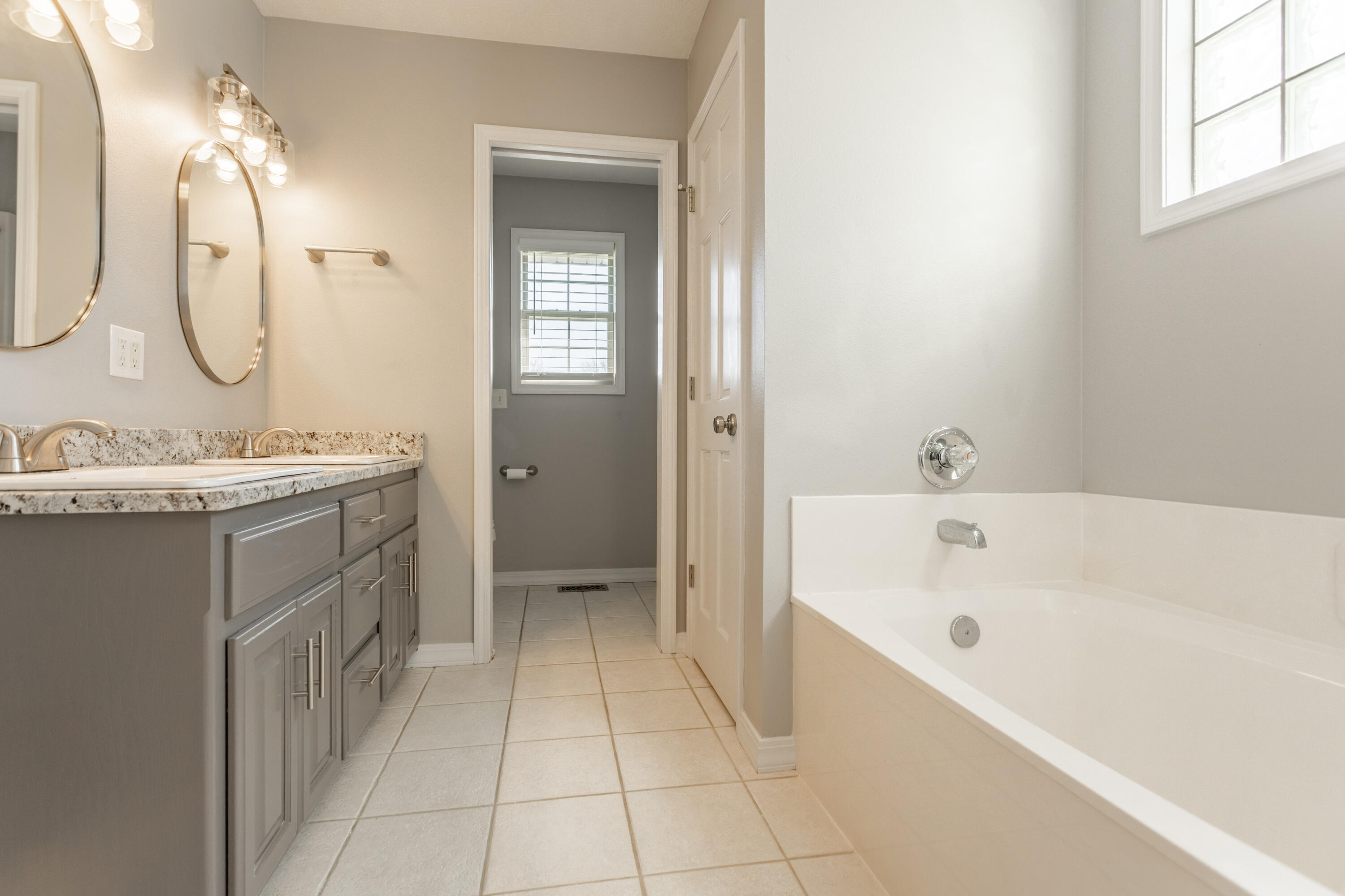 640 South Shuyler Street Property Photo 22