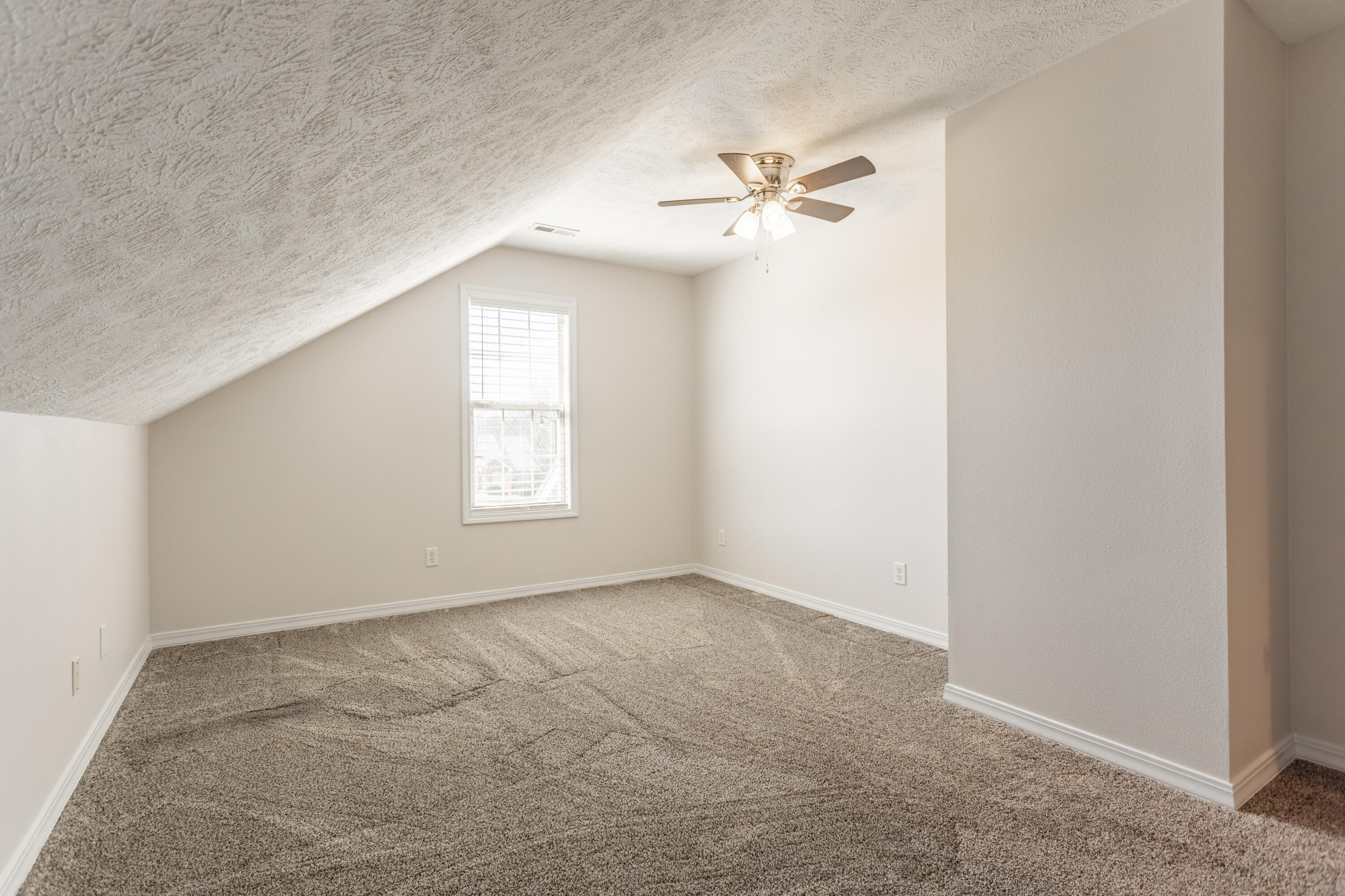 640 South Shuyler Street Property Photo 33